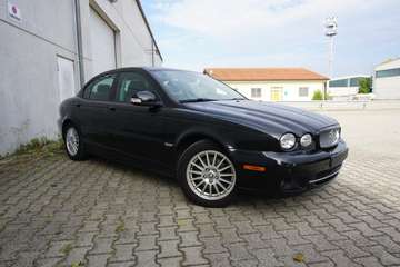 2.2d Navi AHK Pano PDC Xenon Tüv Neu
