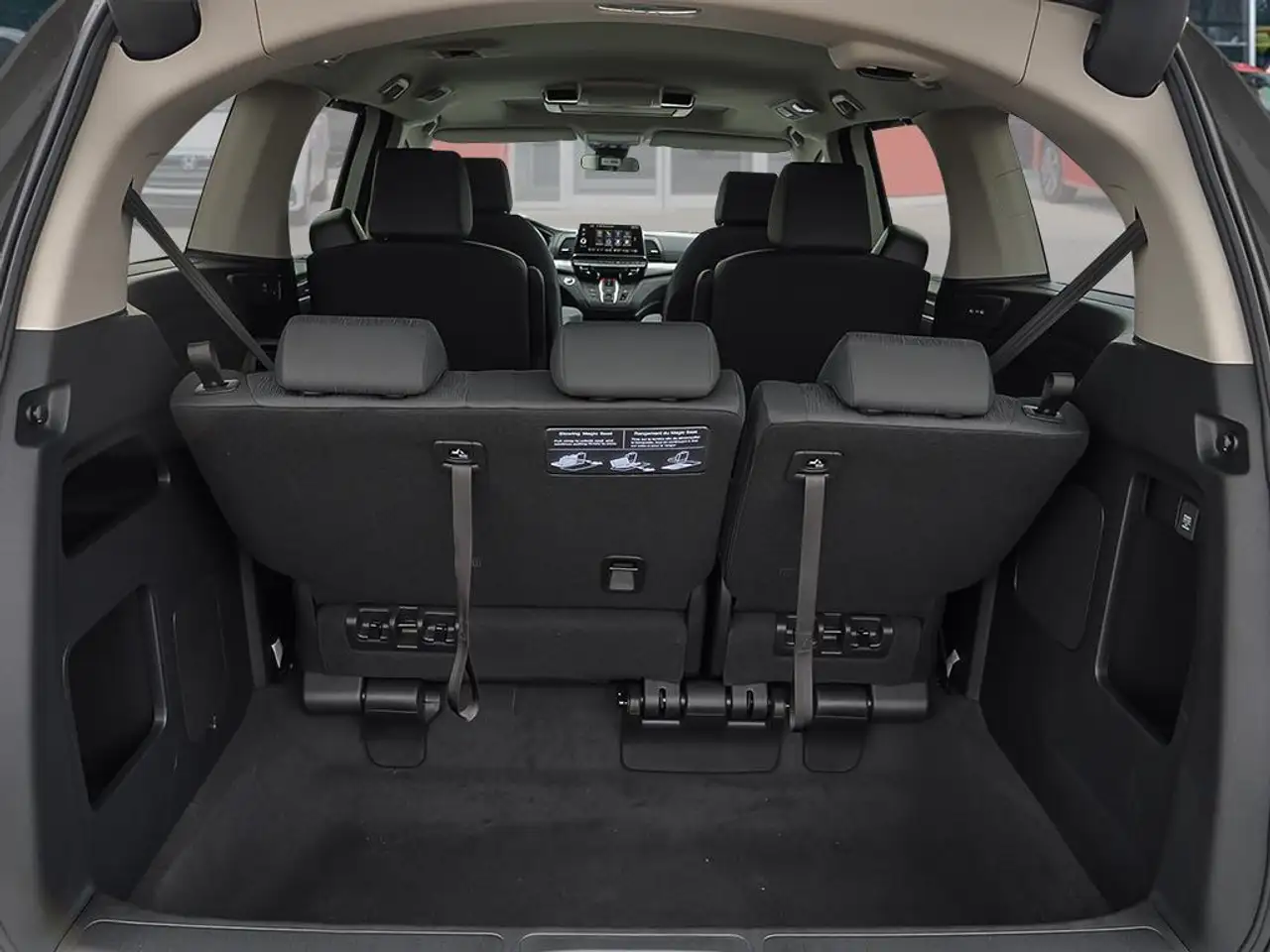 Honda Odyssey снимка Honda Odyssey