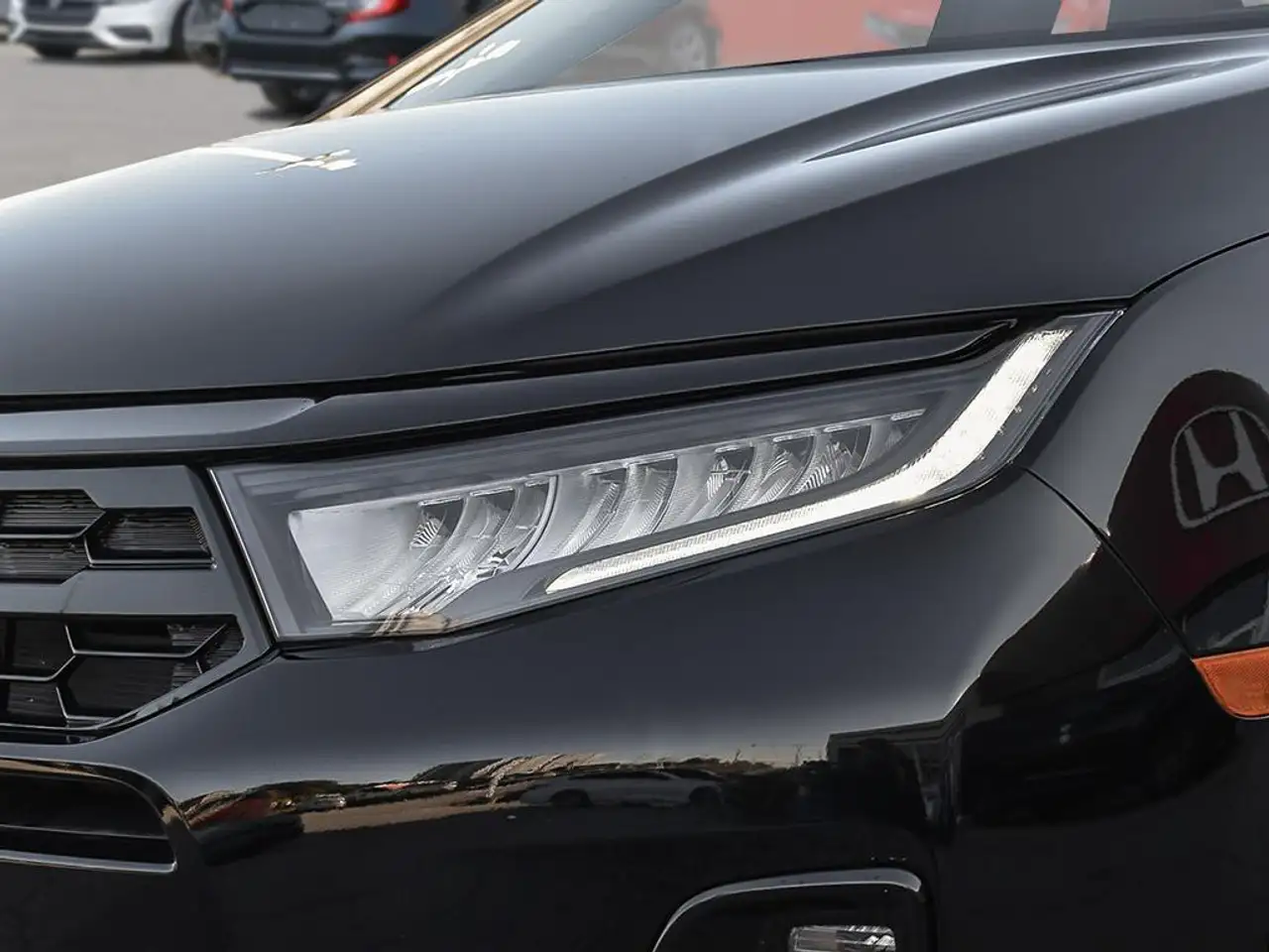 Honda Odyssey снимка Honda Odyssey