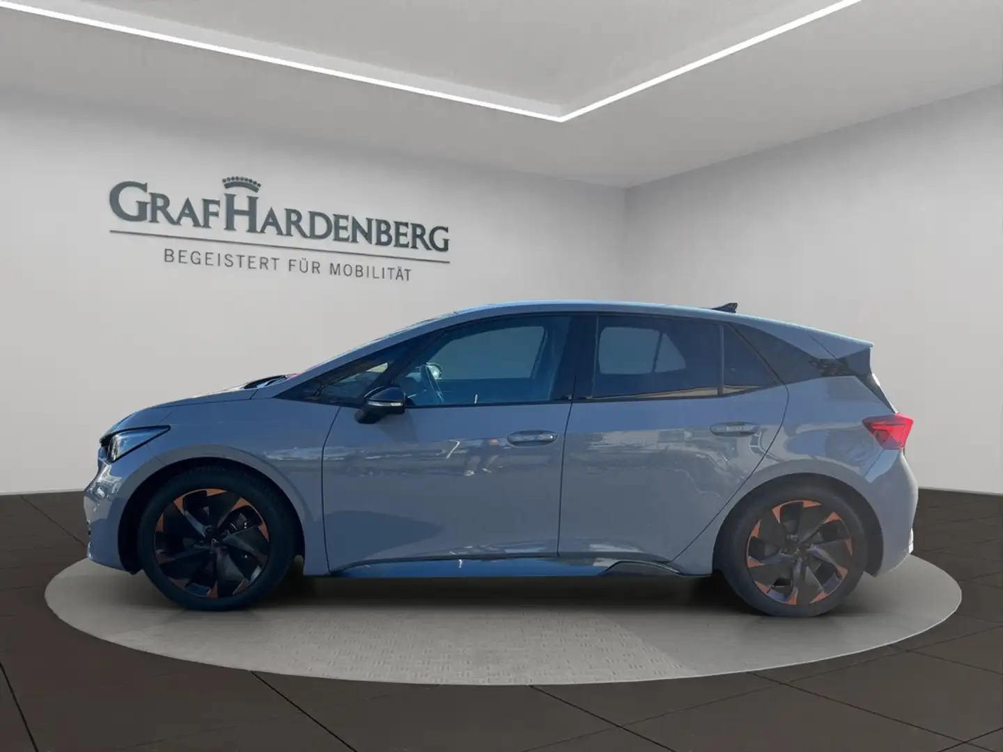 CUPRA Born Tech M - Below Zero - Pilot M Grau - 2