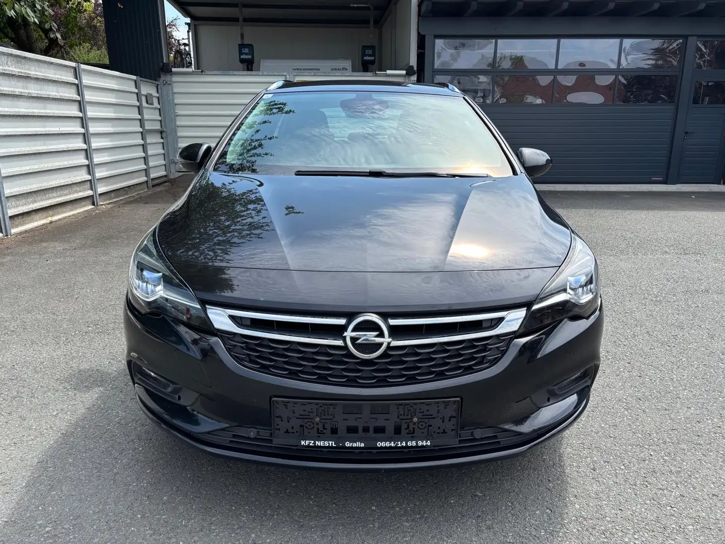 Opel Astra ST 1,4 Turbo Ecotec Direct Inj. Innovation Schwarz - 2