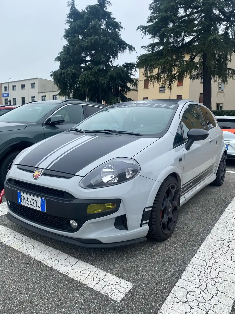 Abarth Punto EVO 1.4 180cv SuperSport Šedá - 1