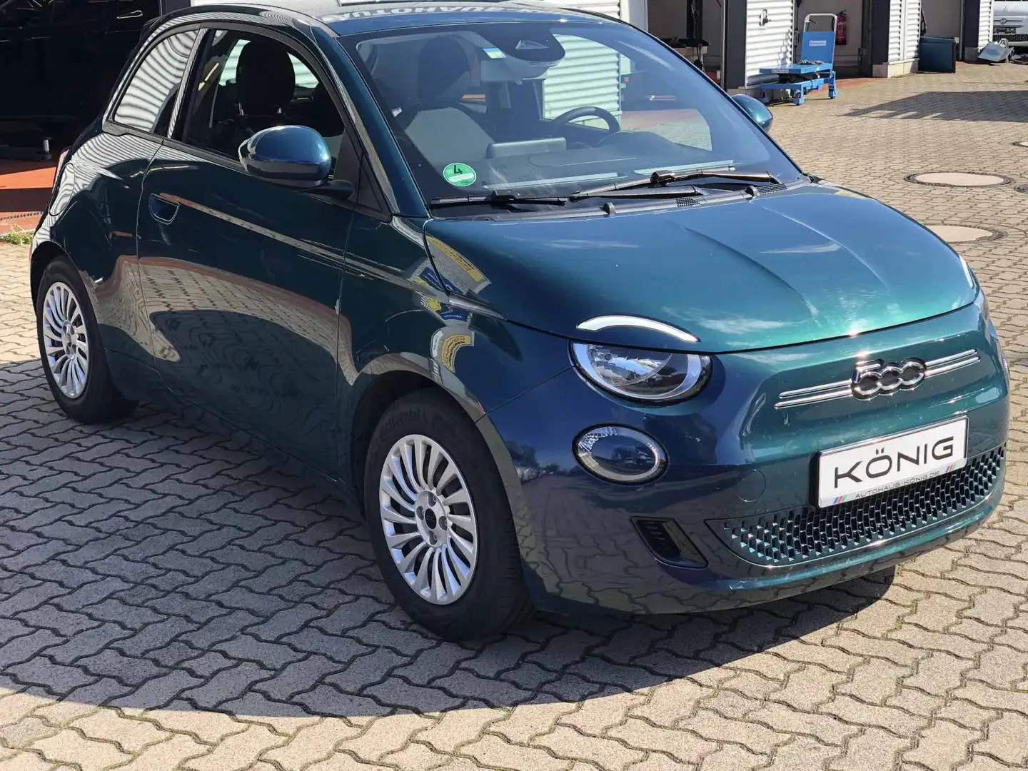 Fiat 500 Elektro 42 kWh 113 PS Automatik Grün - 2