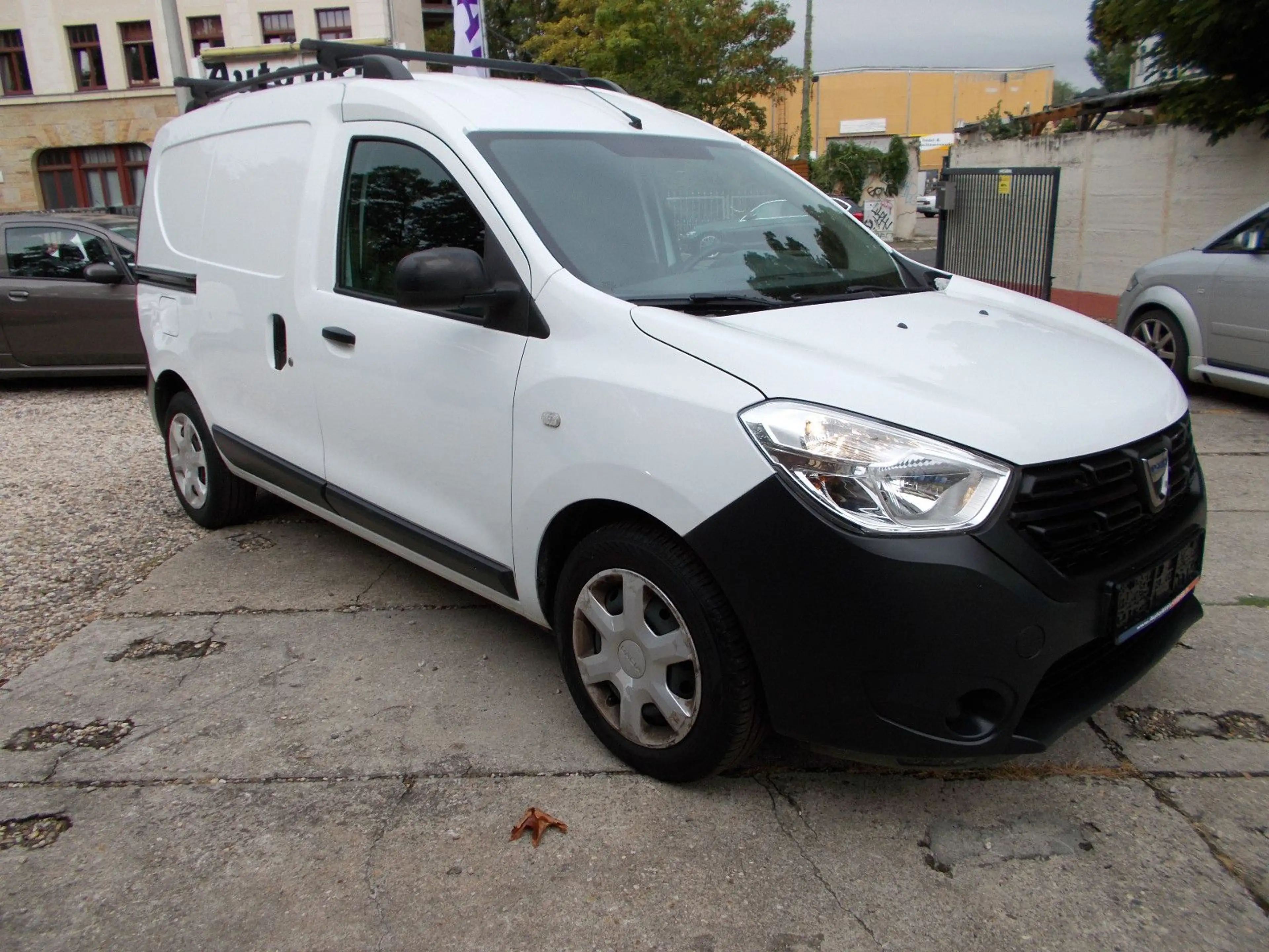 Dacia Dokker Express *SV*ZV*PDC*EURO6*1te Hand*Mwst