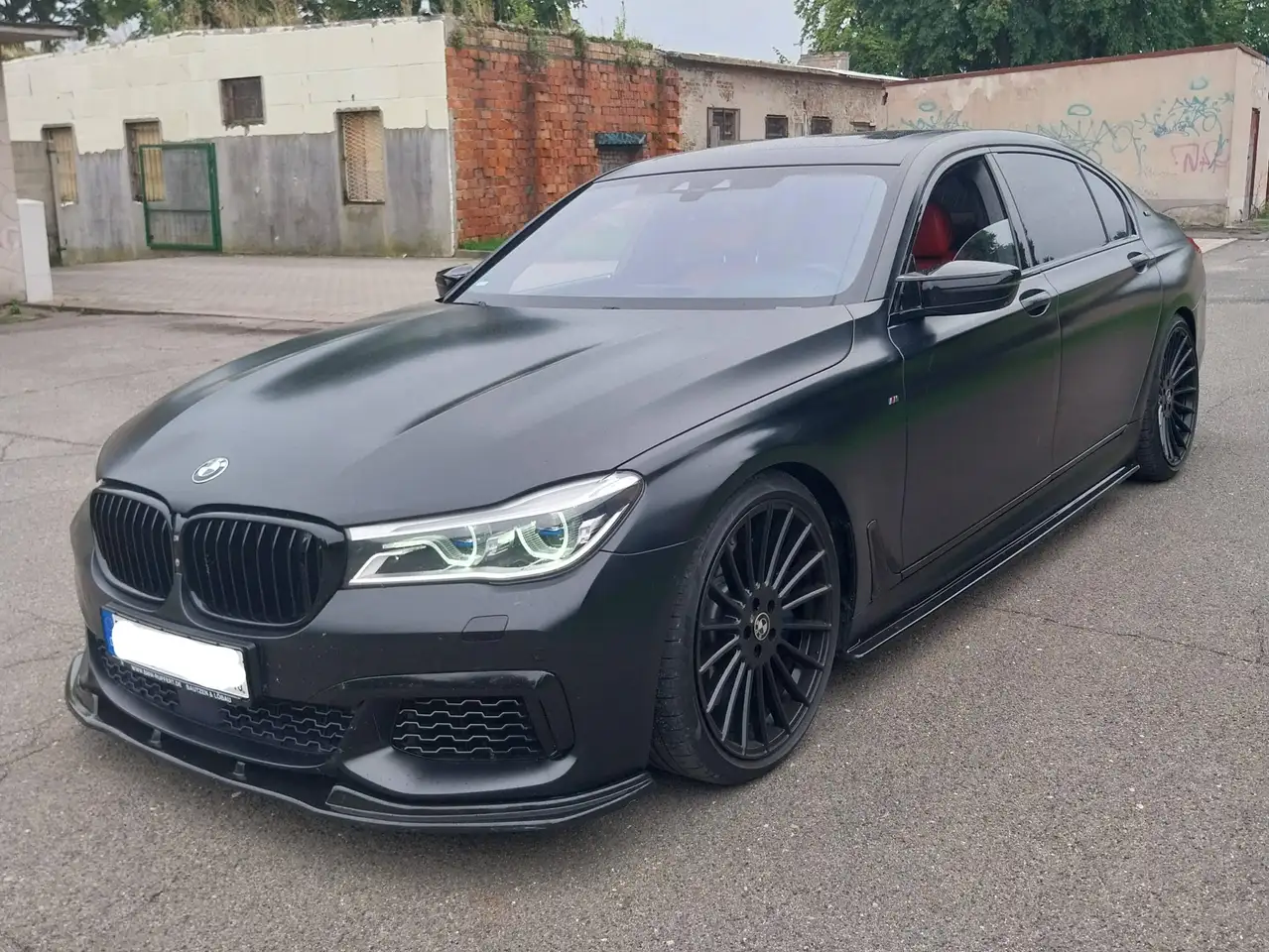 BMW 760 M760Li xDrive V12 .705Ps — photo 1 of 11