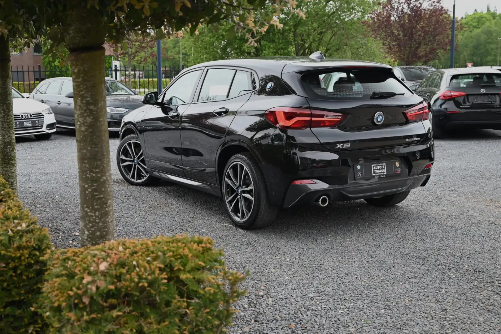BMW X2 XDrive25e Executive M-Sport 220 PK Dealer o.h Head Zwart - 2