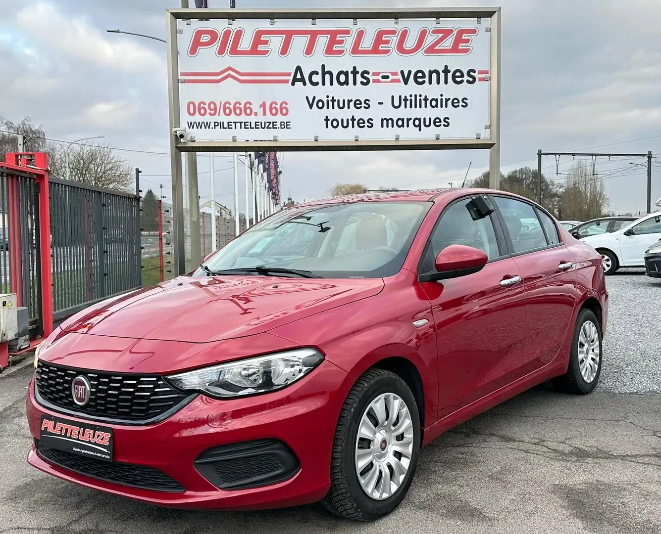 Fiat Tipo 1.4i Easy Rouge - 1