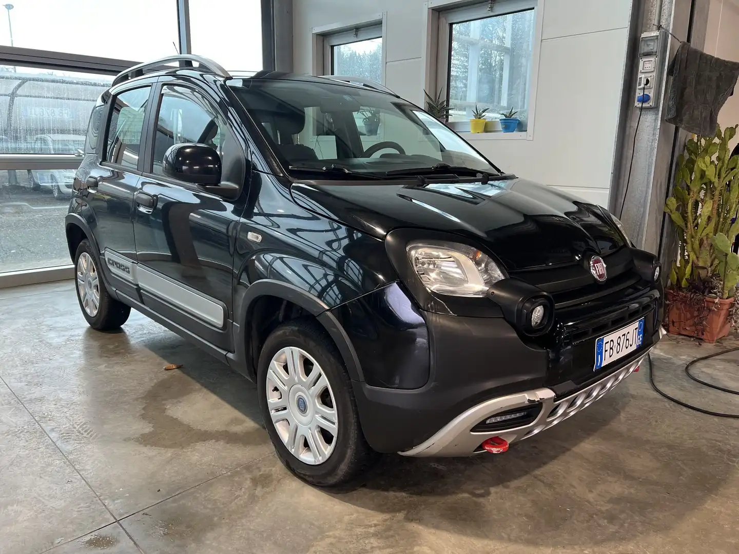 Fiat Panda Cross 1.3 MJT 95 CV S&S 4x4 Schwarz - 1