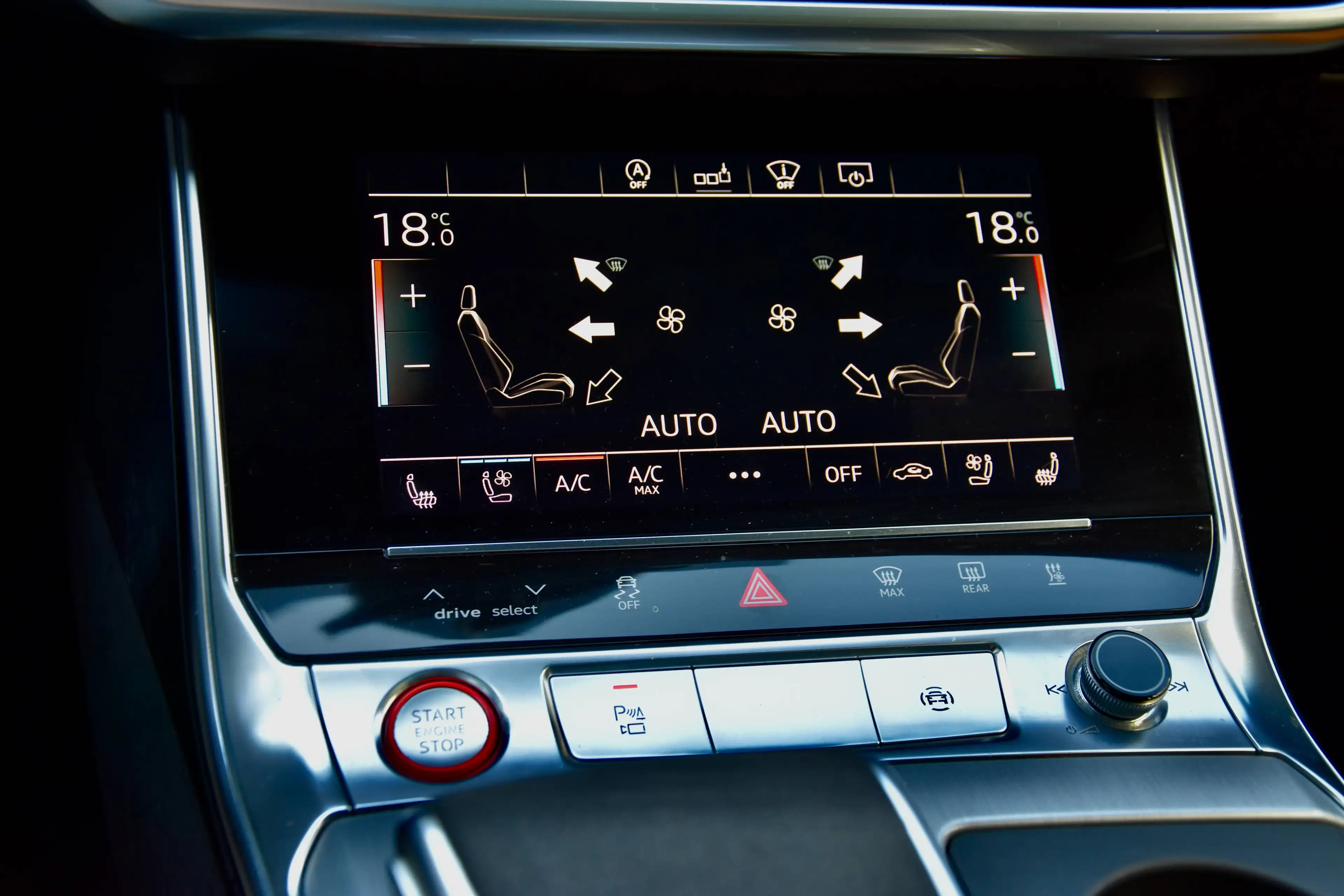 Audi RS6 RS6 4.0 V8 TFSI Quattro **HUD**PANO**MATRIX**REAR WHEEL STEERING**AIR SUSPENSION — photo 2