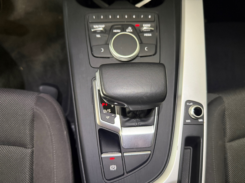 Audi A4 Limousine 2.0 TFSI ultra Pro Line Airco, Navigatie — photo 18
