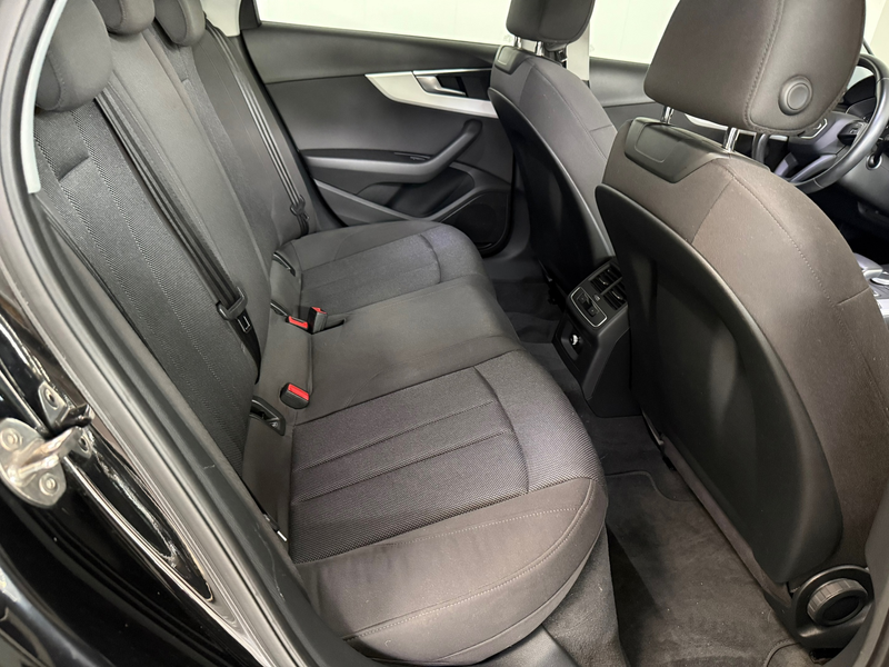 Audi A4 Limousine 2.0 TFSI ultra Pro Line Airco, Navigatie — photo 14