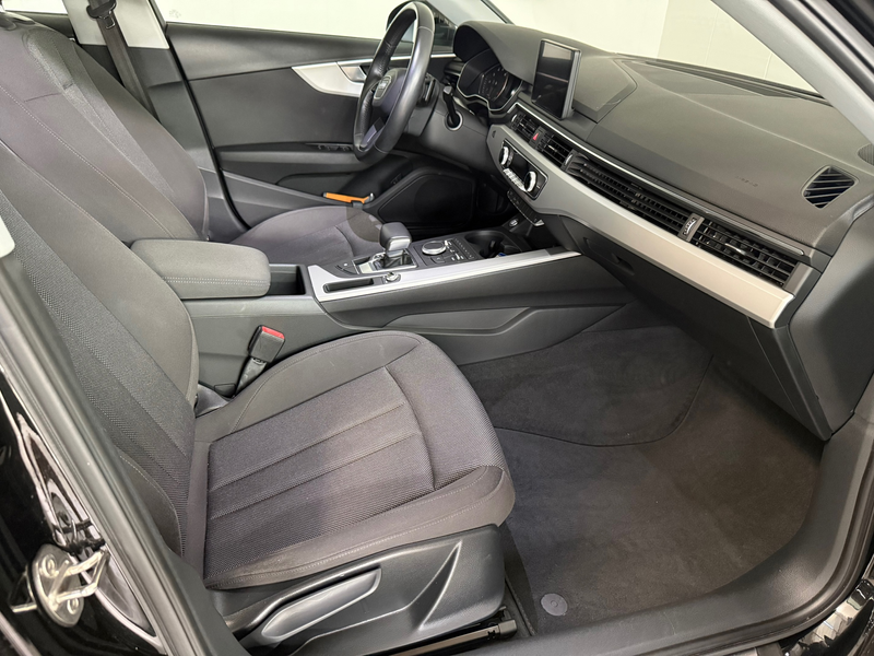 Audi A4 Limousine 2.0 TFSI ultra Pro Line Airco, Navigatie — photo 15