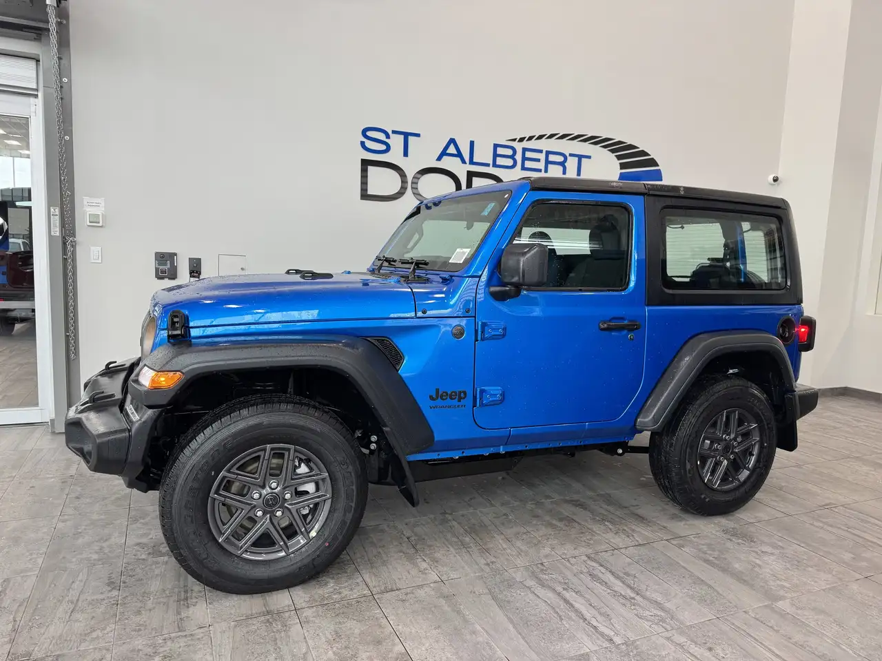 Jeep Wrangler photo Jeep Wrangler