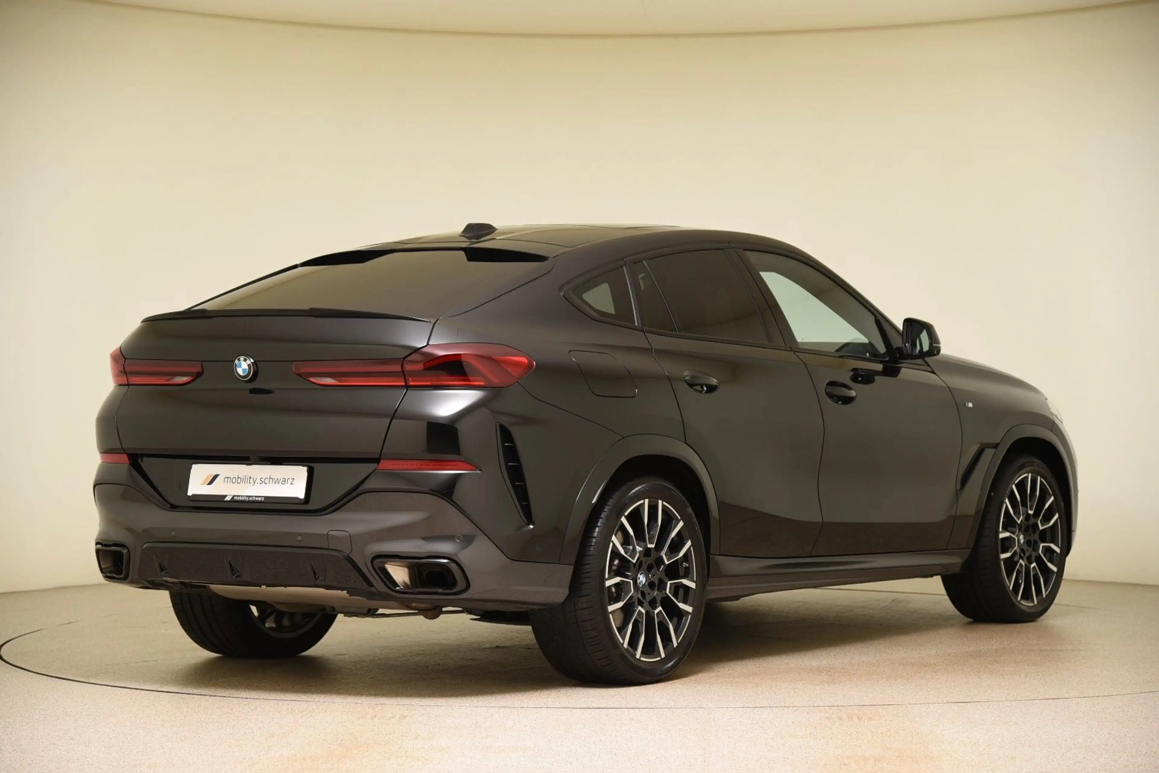 BMW X6 xDrive30d M Sport Pro ACC StandHzg Gestik LED — photo 3
