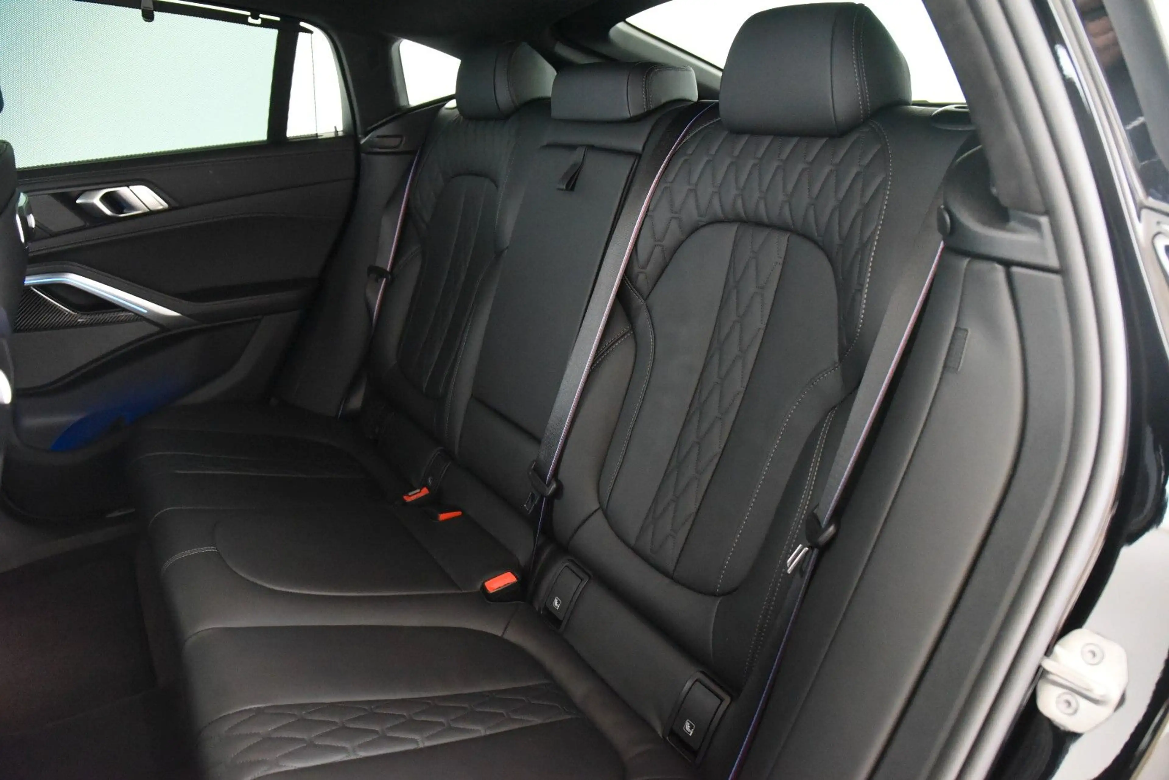 BMW X6 xDrive30d M Sport Pro ACC StandHzg Gestik LED — photo 6