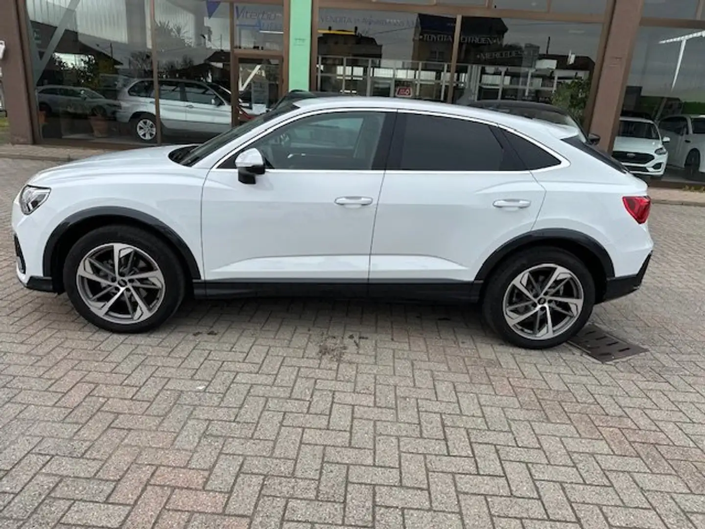 Audi Q3 Q3 Sportback 35 1.5 tfsi Business Plus s-tronic Bianco - 2
