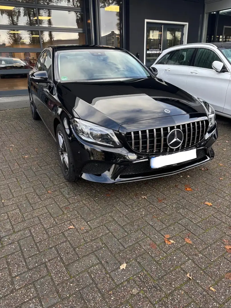 Mercedes-Benz C 300 C 300 e (205.053) Schwarz - 1