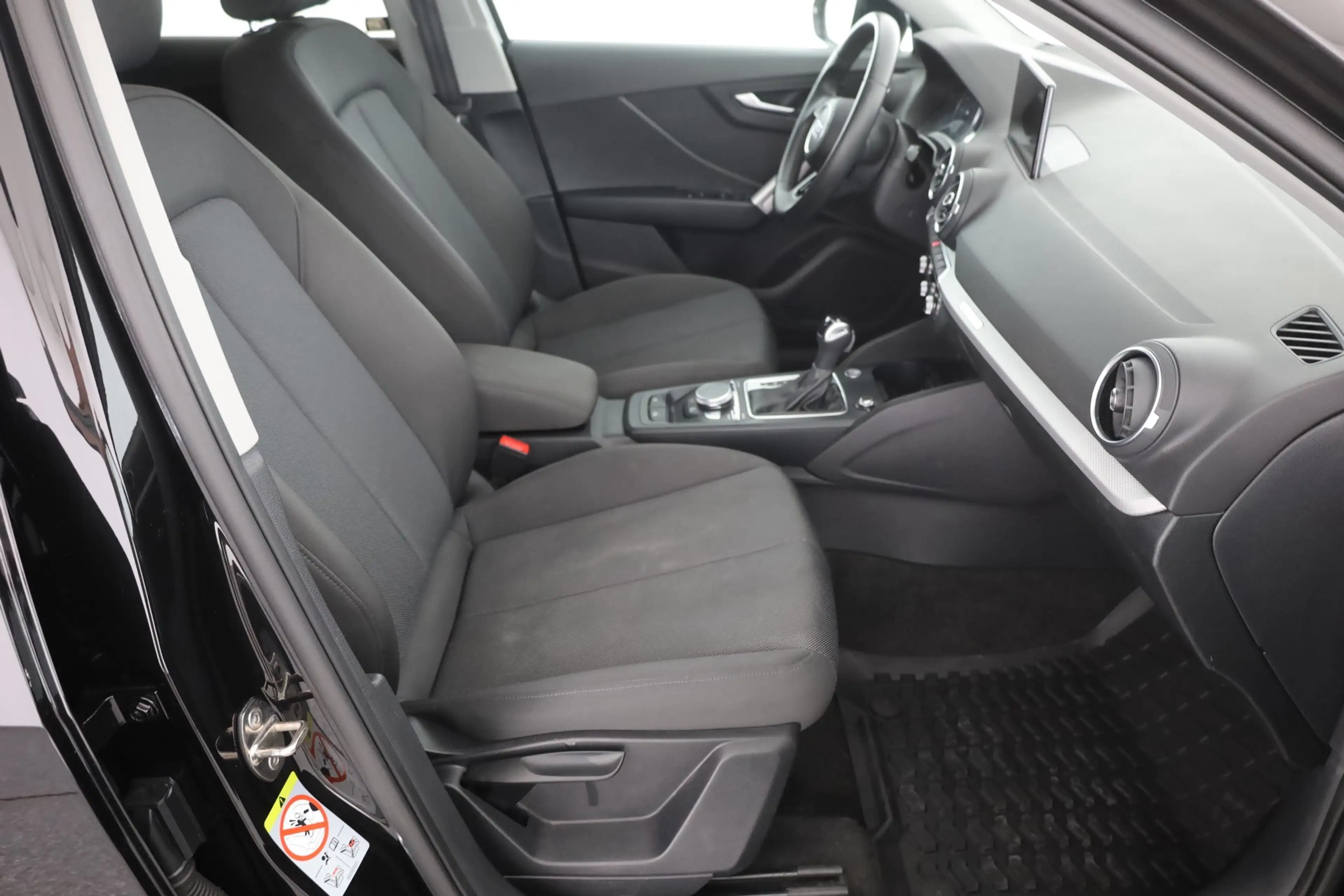 Audi Q2 35 TFSI advanced LED Navi Kamera Keyless-Go — photo 25