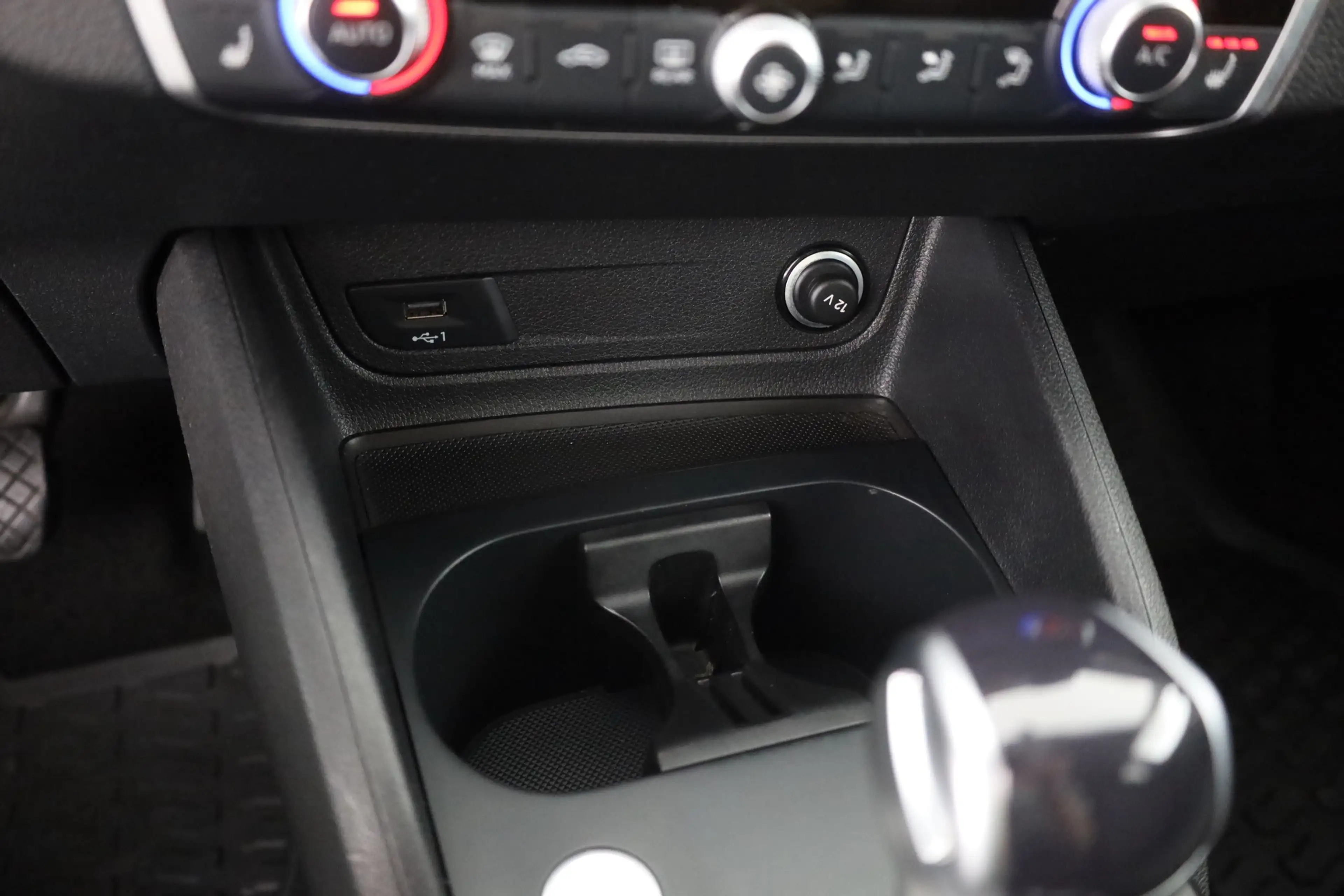 Audi Q2 35 TFSI advanced LED Navi Kamera Keyless-Go — photo 13