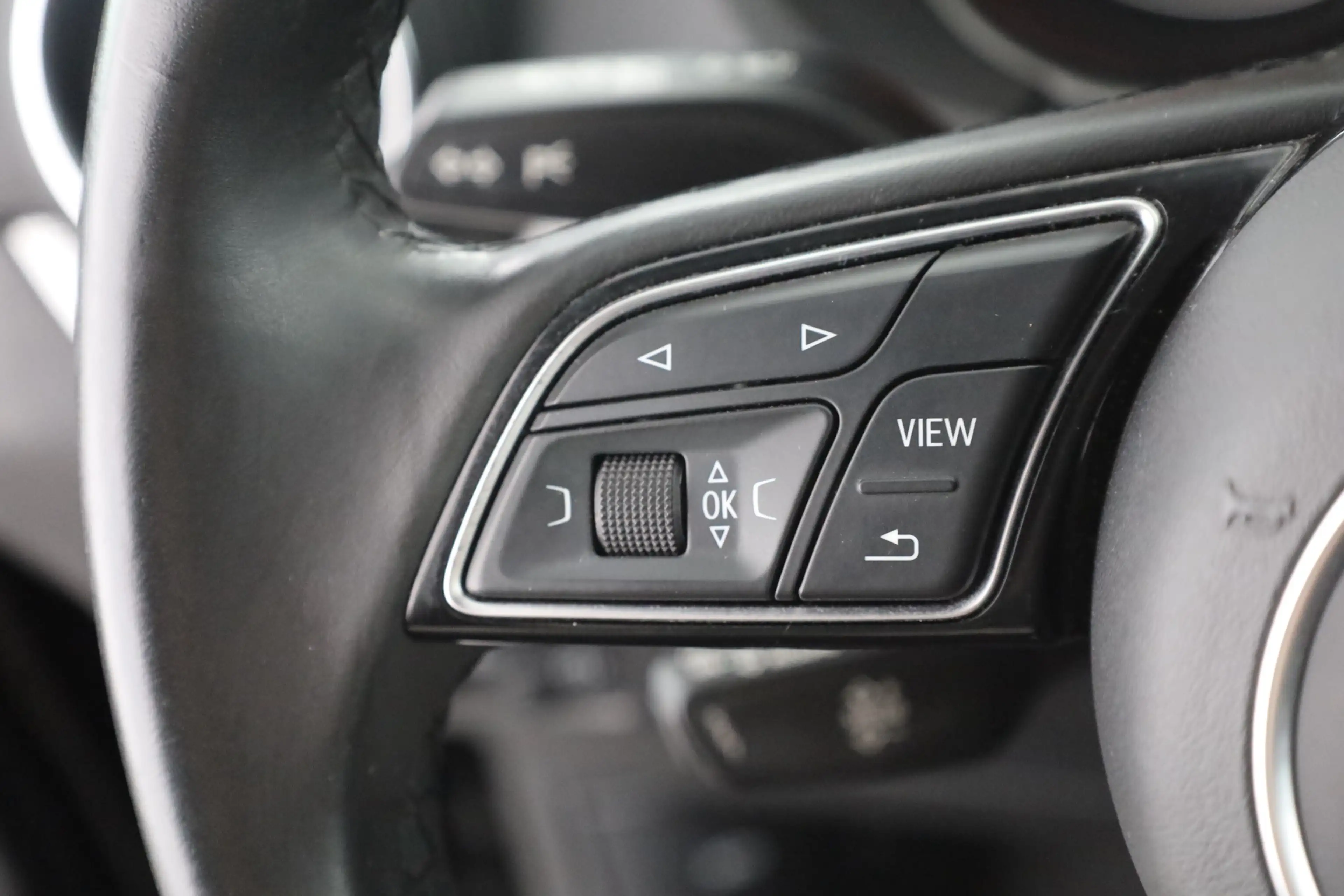 Audi Q2 35 TFSI advanced LED Navi Kamera Keyless-Go — photo 17