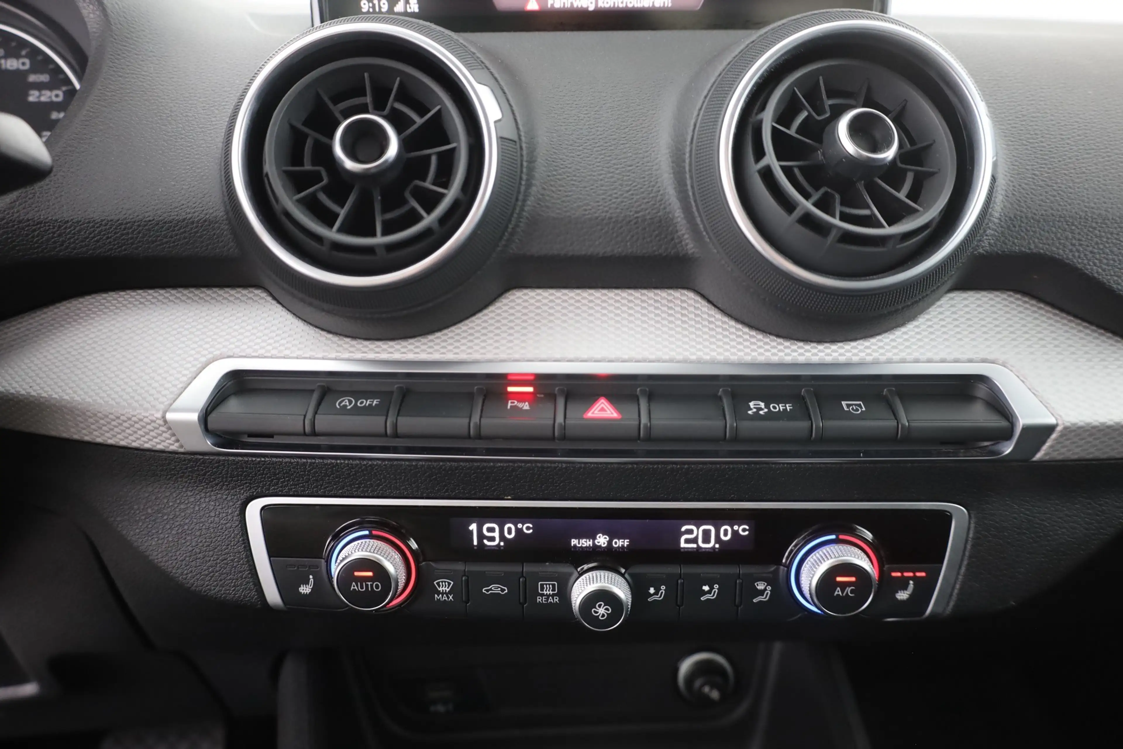Audi Q2 35 TFSI advanced LED Navi Kamera Keyless-Go — photo 12