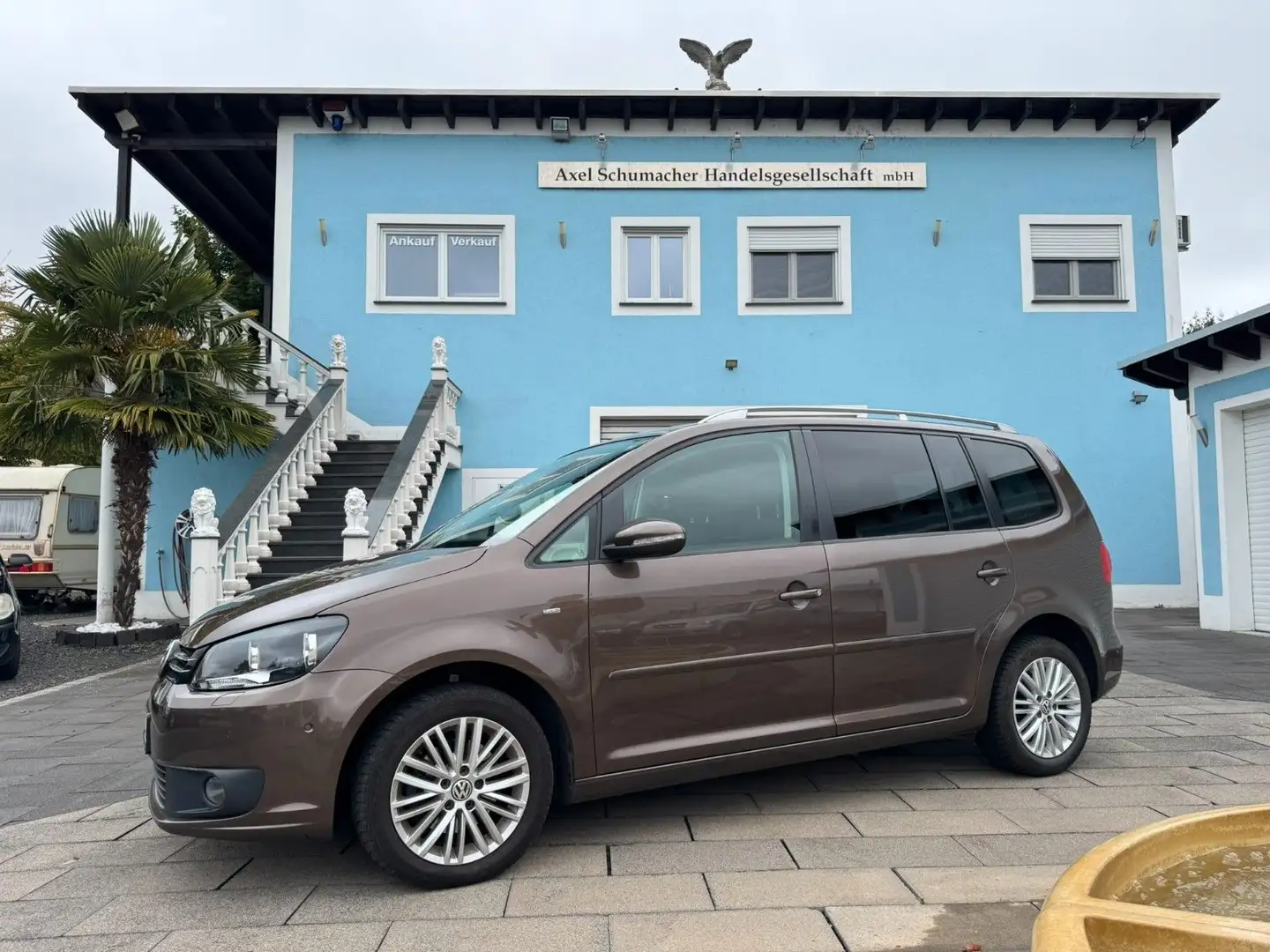 Volkswagen Touran 1.6TDI Cup, AHK, Navi, 1.Hand, Garantie! Brun - 1