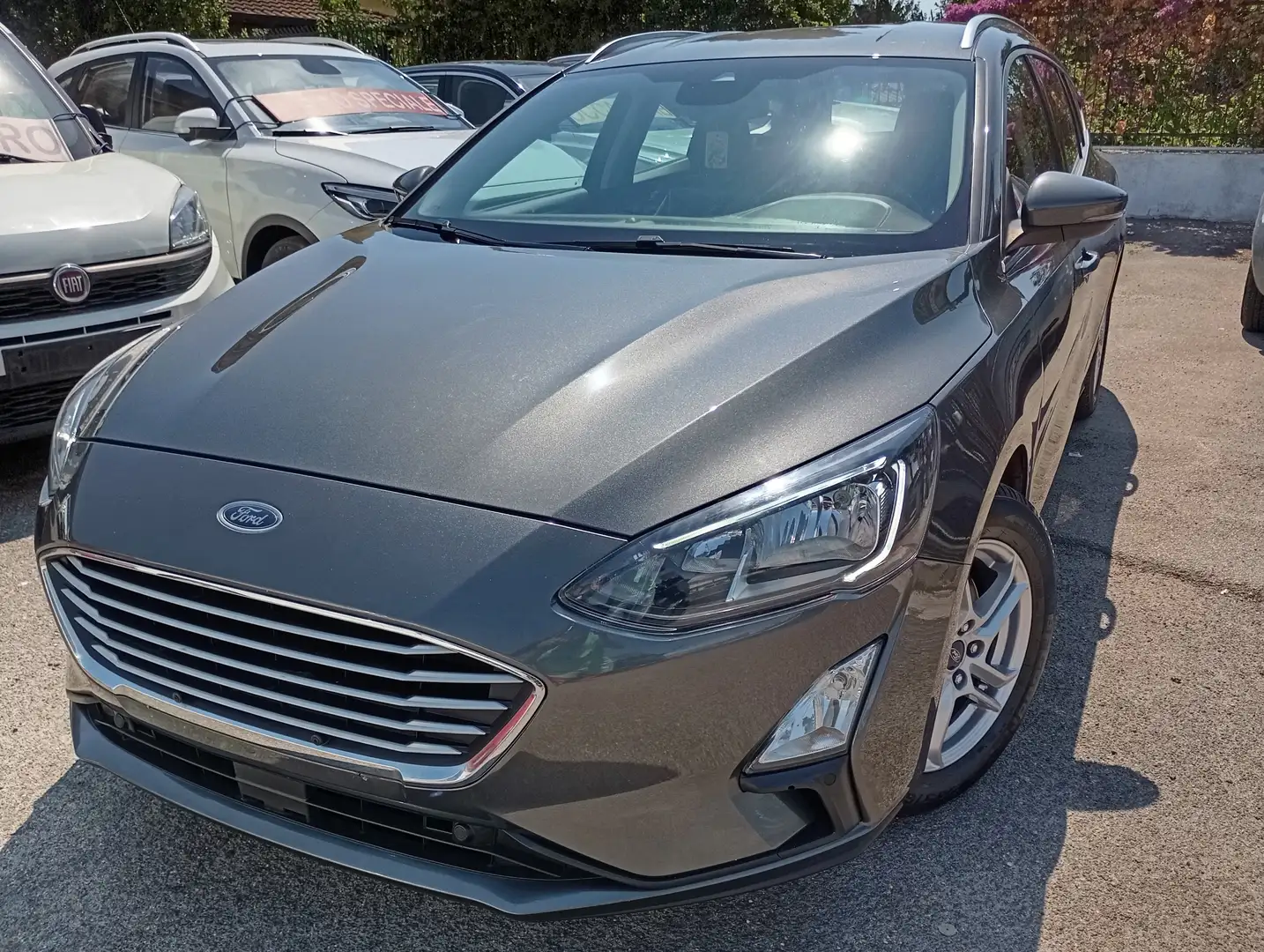 Ford Focus SW 1.0 EcoBoost 100CV Business Grau - 1