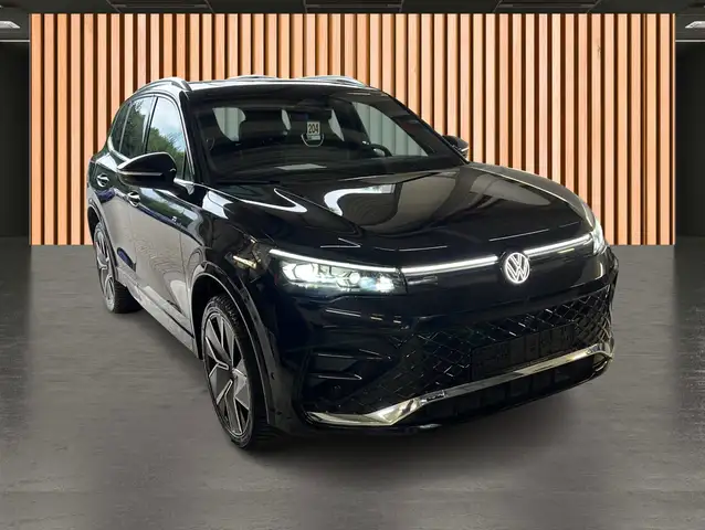 Volkswagen Tiguan view 25