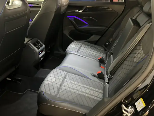 Volkswagen Tiguan view 12