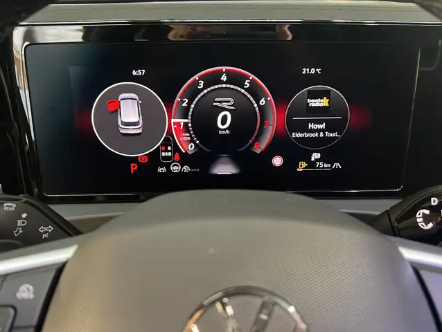 Volkswagen Tiguan view 8
