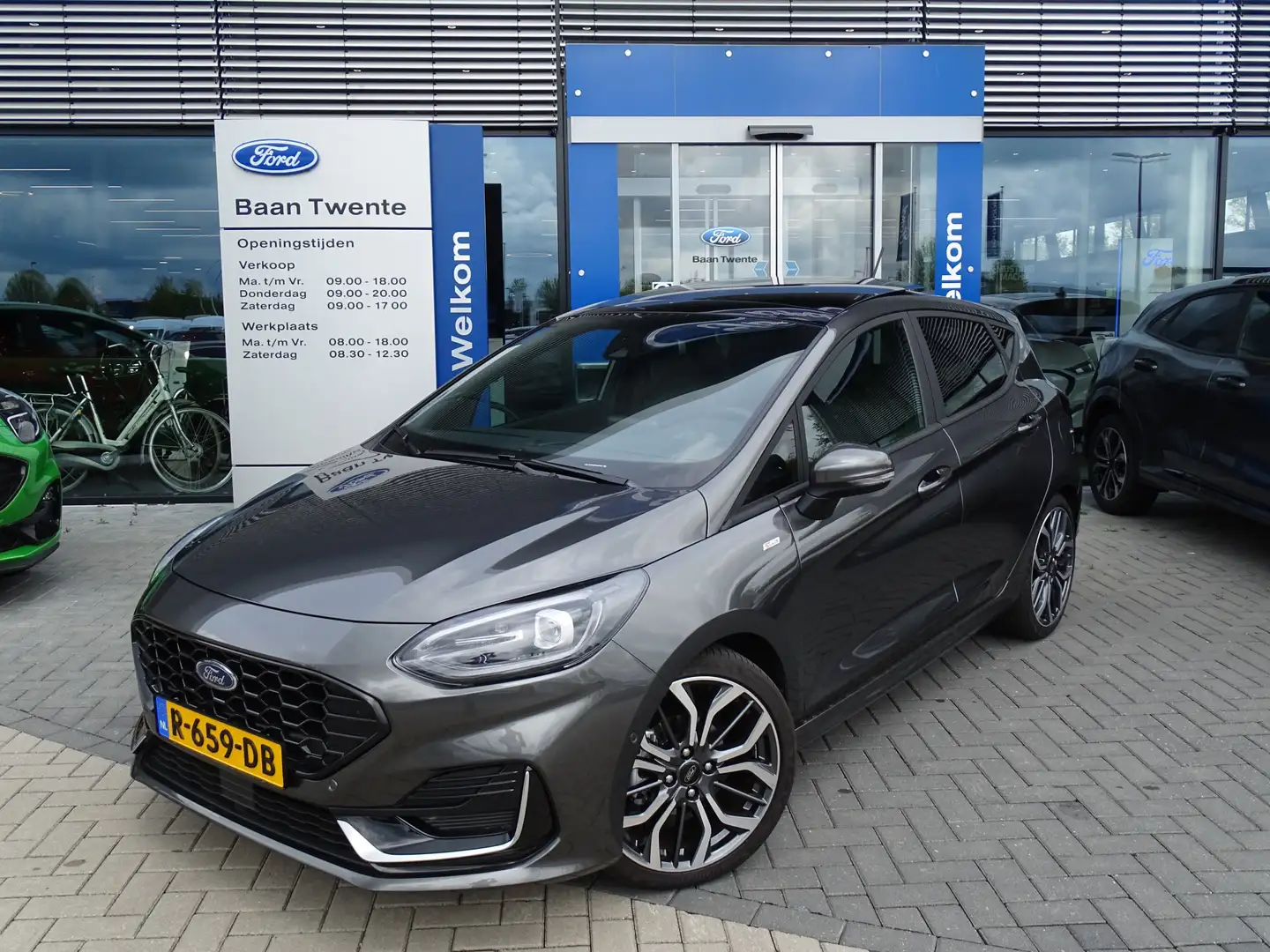 Ford Fiesta 1.0 Turbo 125pk Mild Hybride ST-Line Vignale Autom Gris - 2