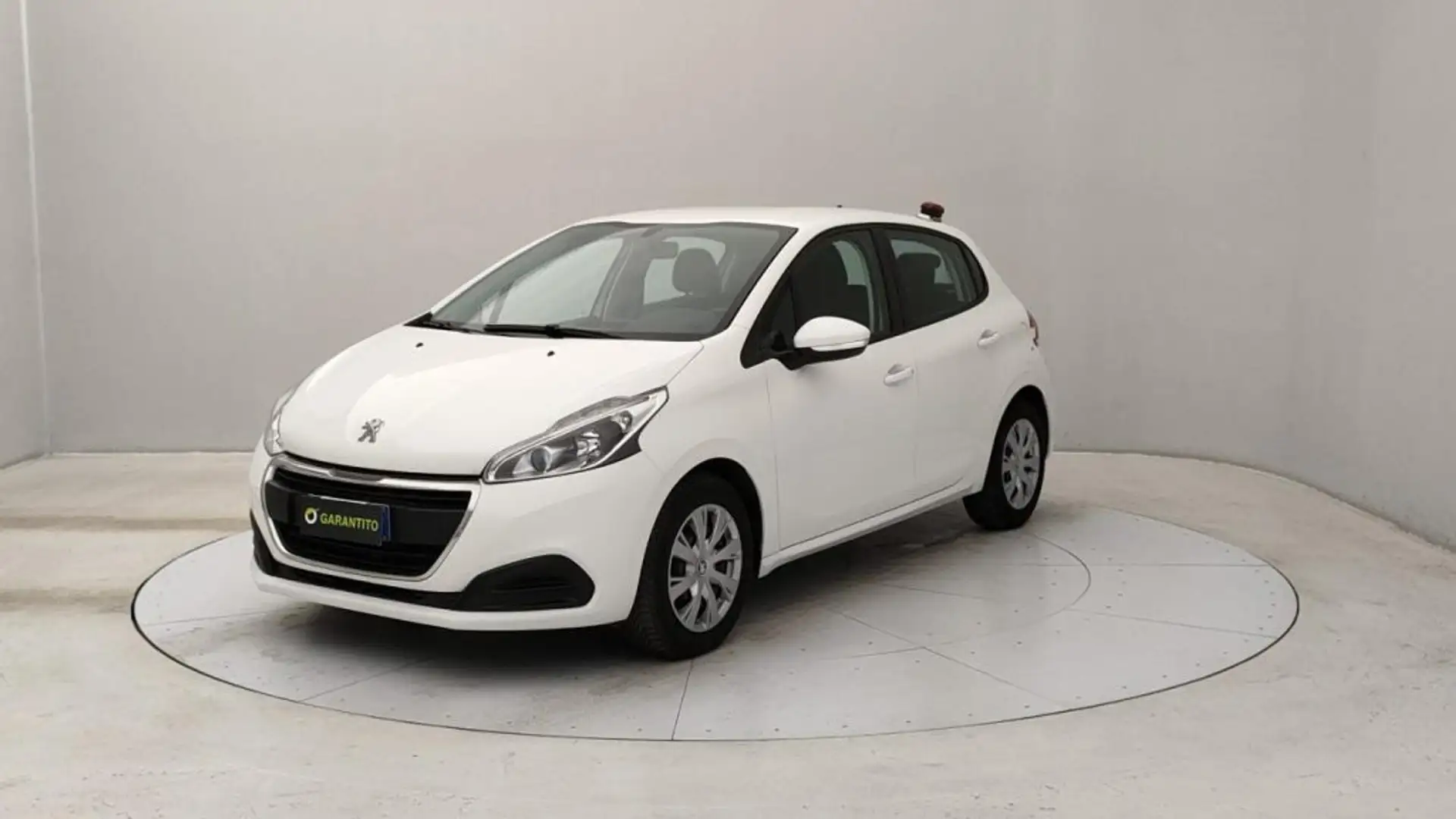 Peugeot 208 1.2 puretech Active s&s 82cv 5p neopatentati Blanc - 1