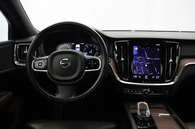 Volvo V60 view 4