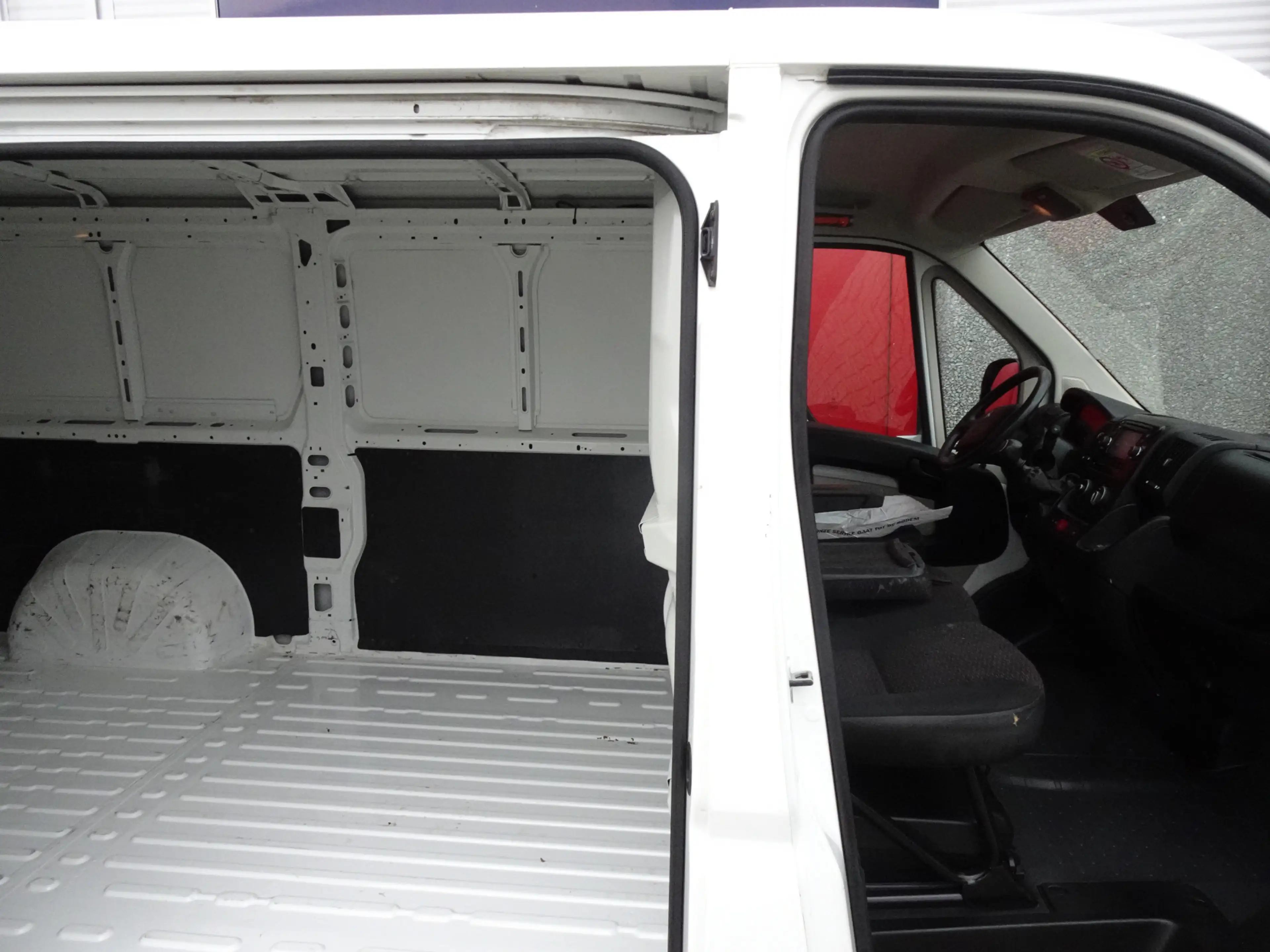 Peugeot Boxer 330 2.2 HDI L2H1 XT 3 zits airco — photo 12