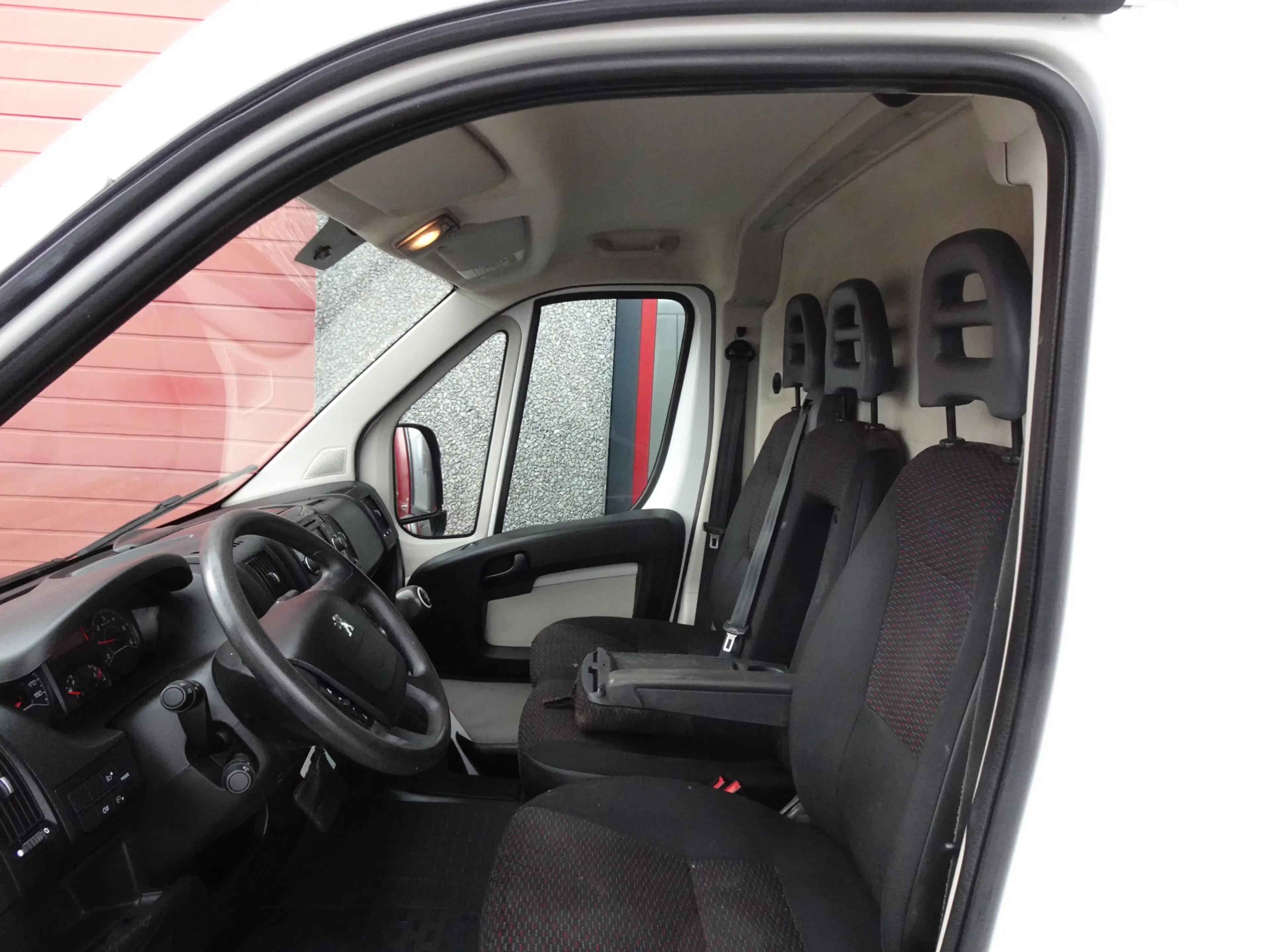 Peugeot Boxer 330 2.2 HDI L2H1 XT 3 zits airco — photo 10