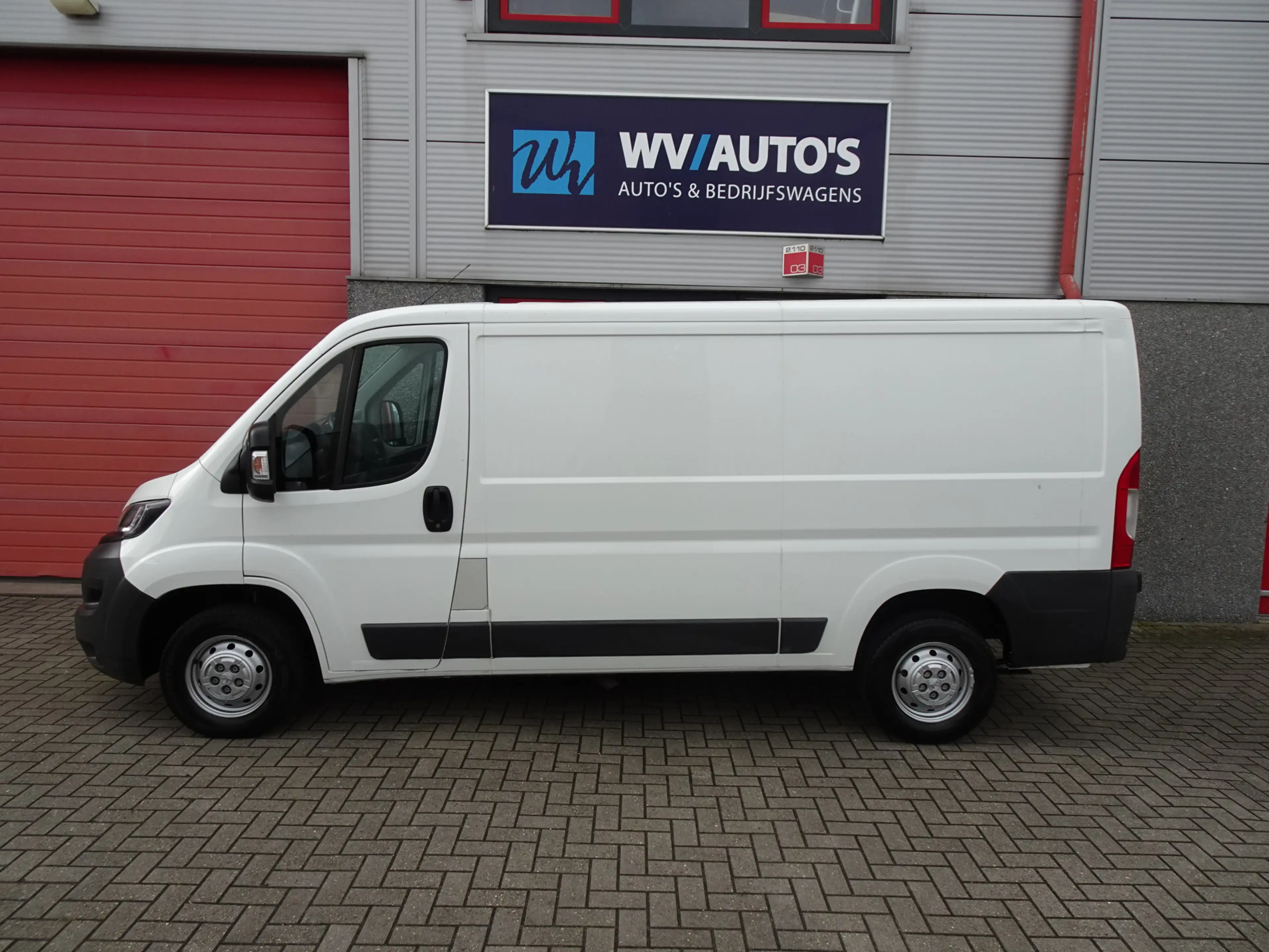 Peugeot Boxer 330 2.2 HDI L2H1 XT 3 zits airco — photo 5