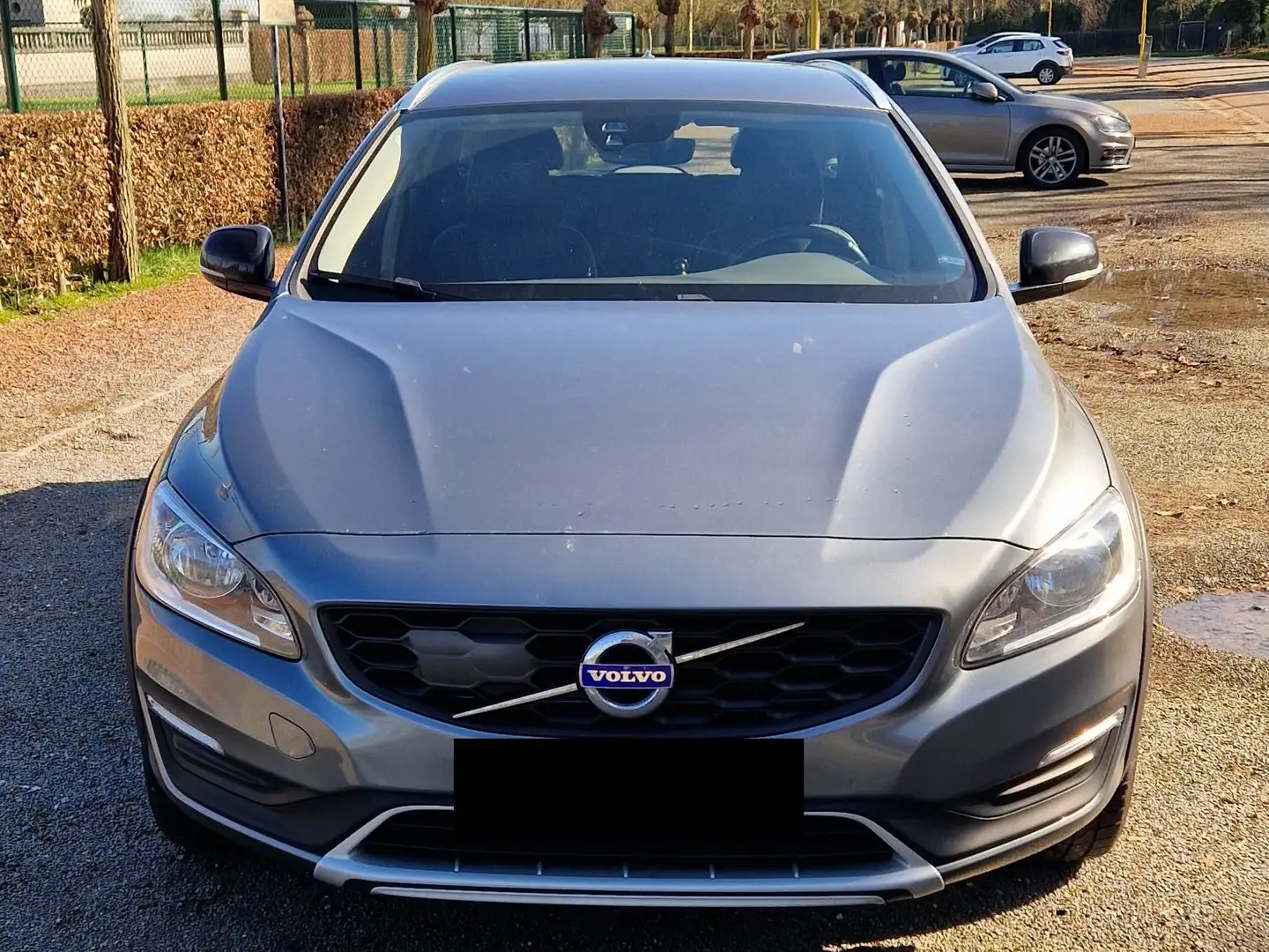 Volvo V60 Cross Country 2.0 D3 Pro Gris - 1
