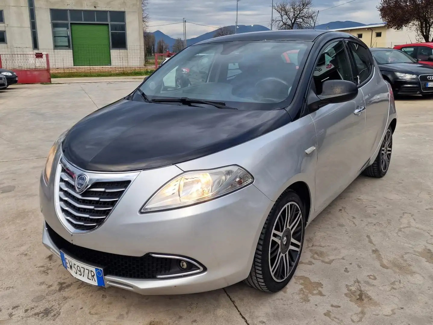 Lancia Ypsilon Ypsilon 1.2 8v Platinum IMPIANTO GPL Argento - 1