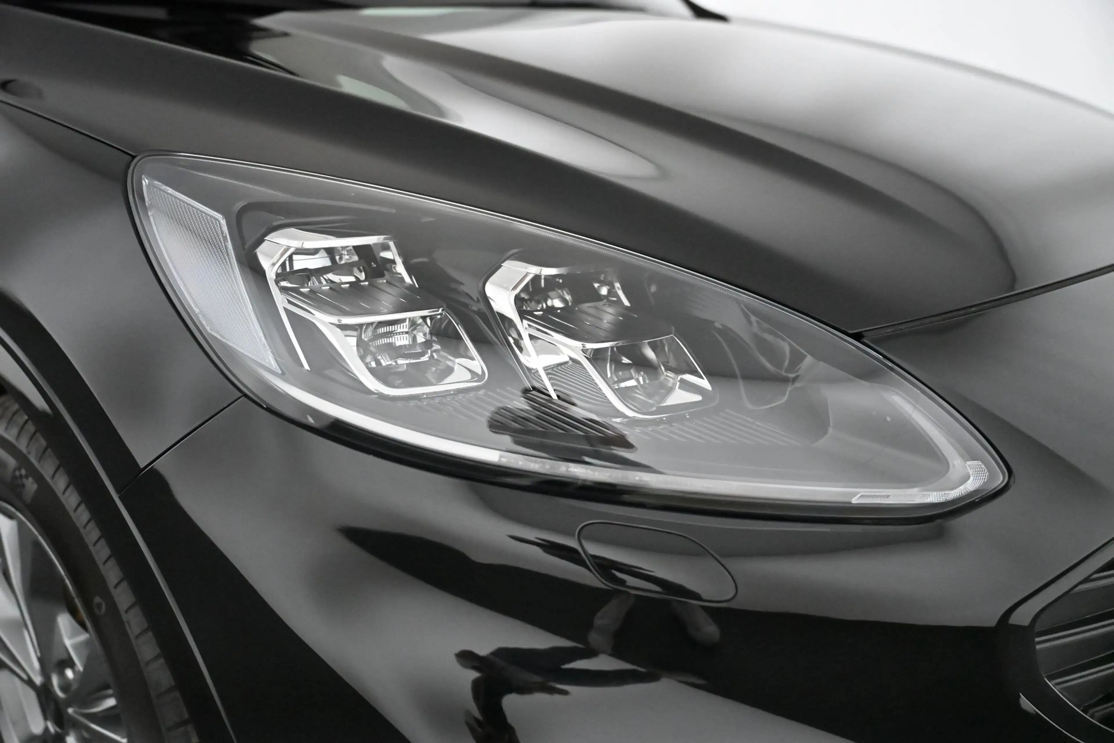 Ford Kuga 5 Duratec Plug-in-Hybrid PHEv ST-Line X Pickerl N — photo 15