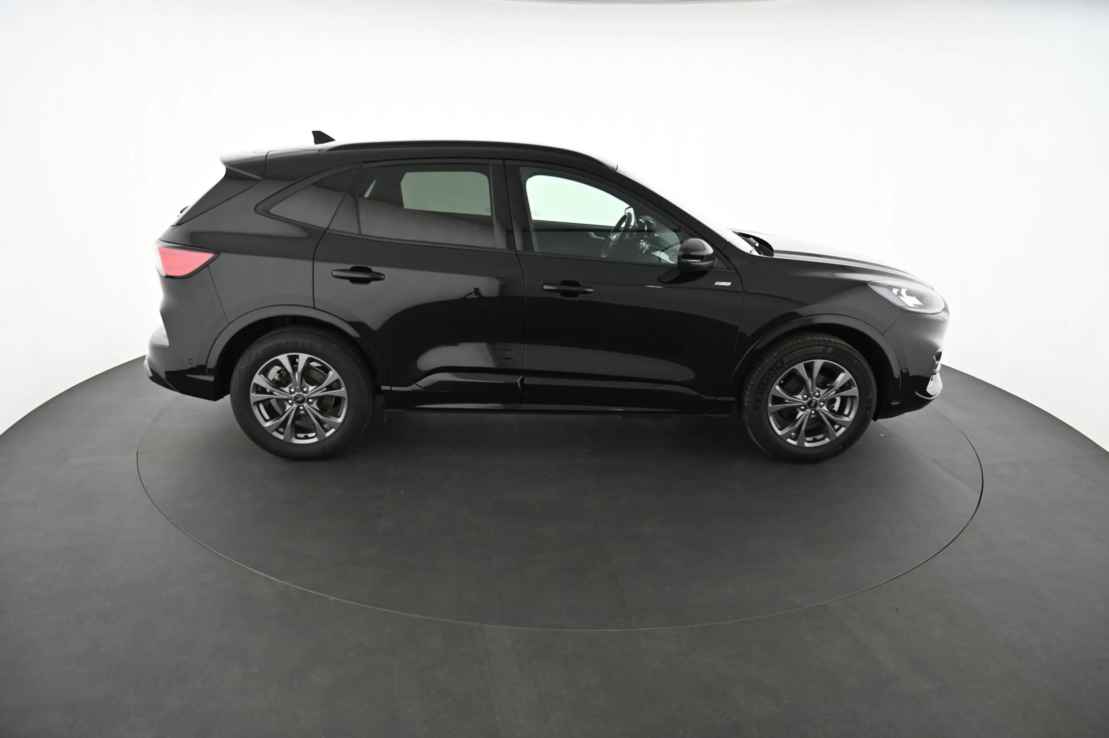 Ford Kuga 5 Duratec Plug-in-Hybrid PHEv ST-Line X Pickerl N — photo 6