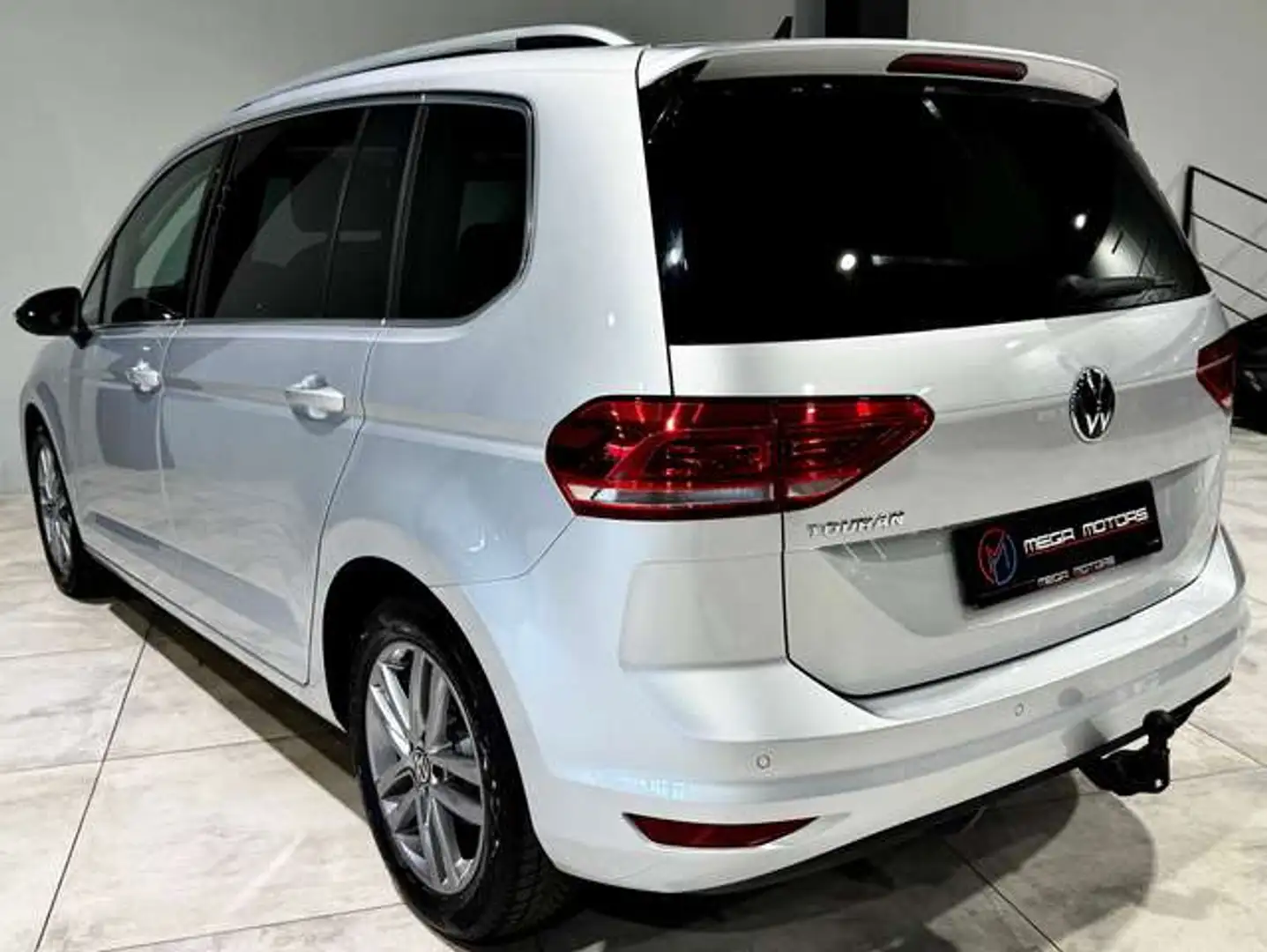 Volkswagen Touran 2.0 TDi 122CV HiGHLiNE" 7 PLACES PANO CARPLAY NAVi Silber - 2