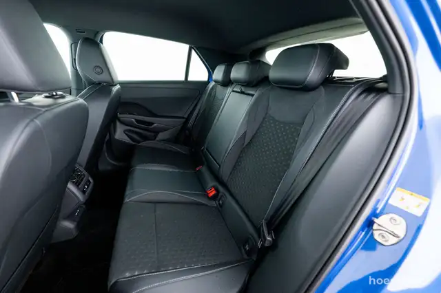 Volkswagen T-Roc view 7
