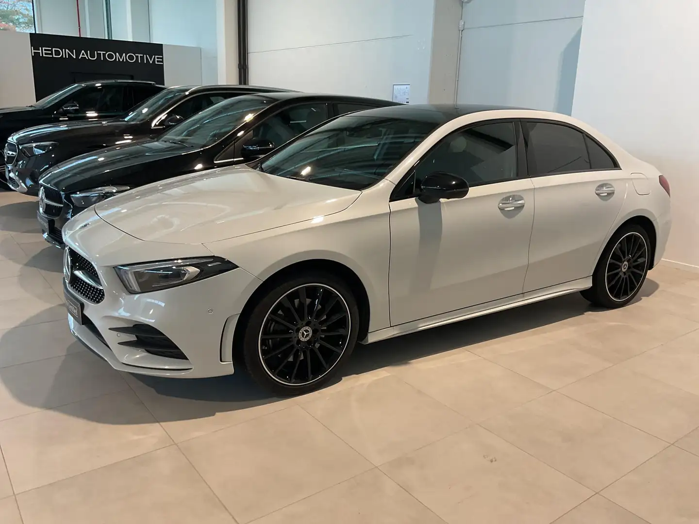 Mercedes-Benz A 250 Klasse A e AMG Line Blanc - 2