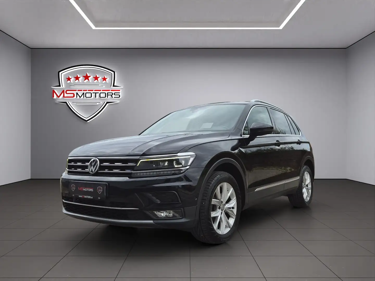 Volkswagen Tiguan 2,0 TDI 4Motion DSG *RFK*ACC*ALCANTARA*KREDIT Schwarz - 1