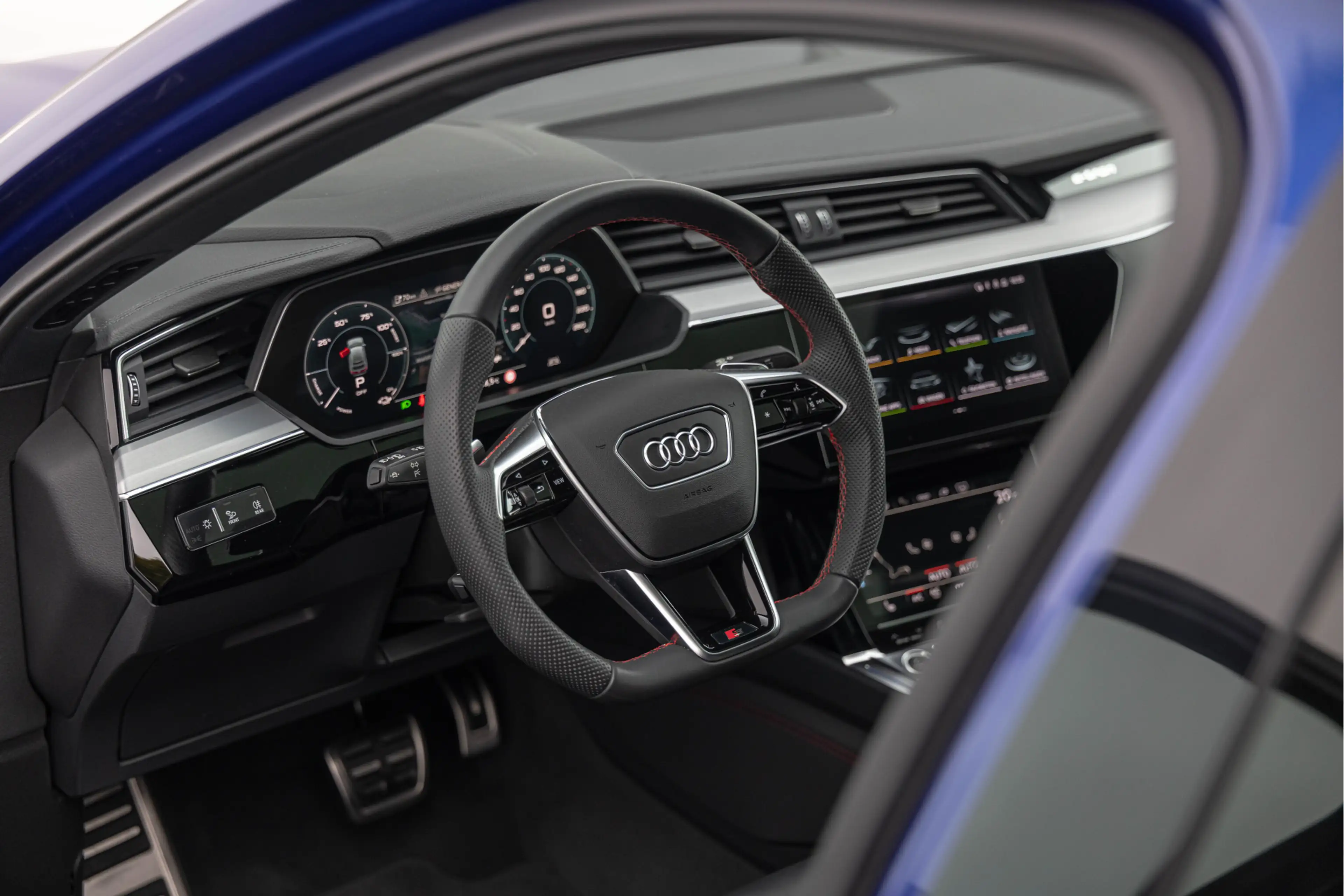 Audi Q8 e-tron Sportback 55 Quattro 115kwh 408pk S-stoelen Pano B — photo 18