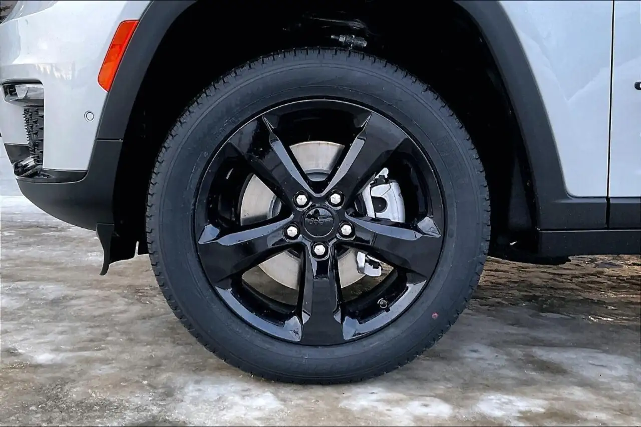 Jeep Grand Cherokee снимка Jeep Grand Cherokee