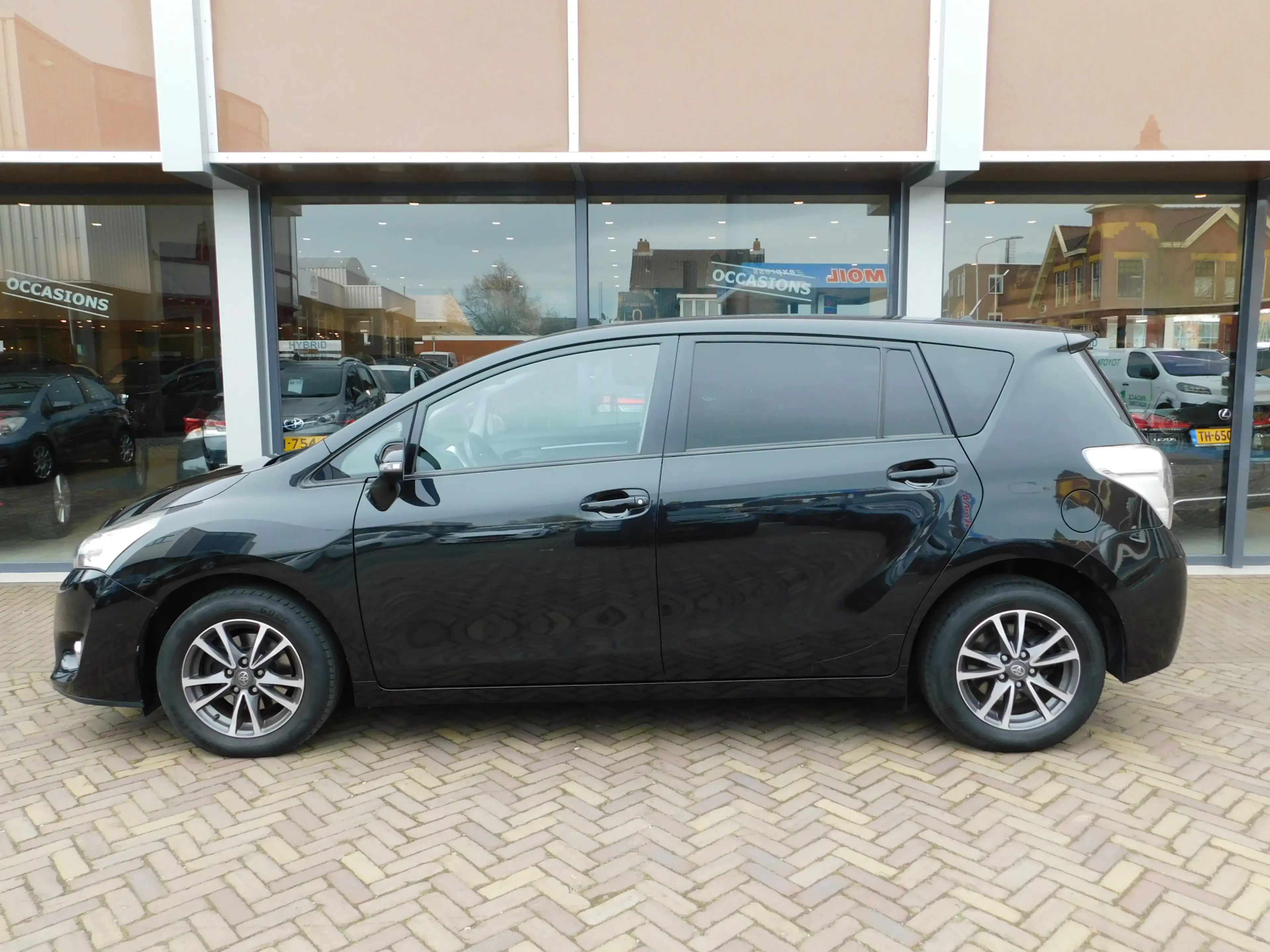 Toyota Verso 1.8 VVT-i Aspiration — photo 4