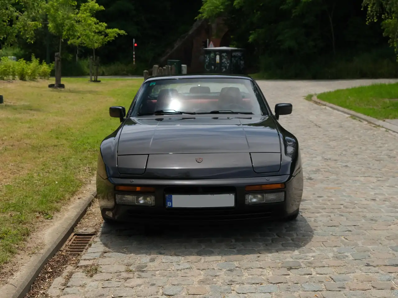 Porsche 944