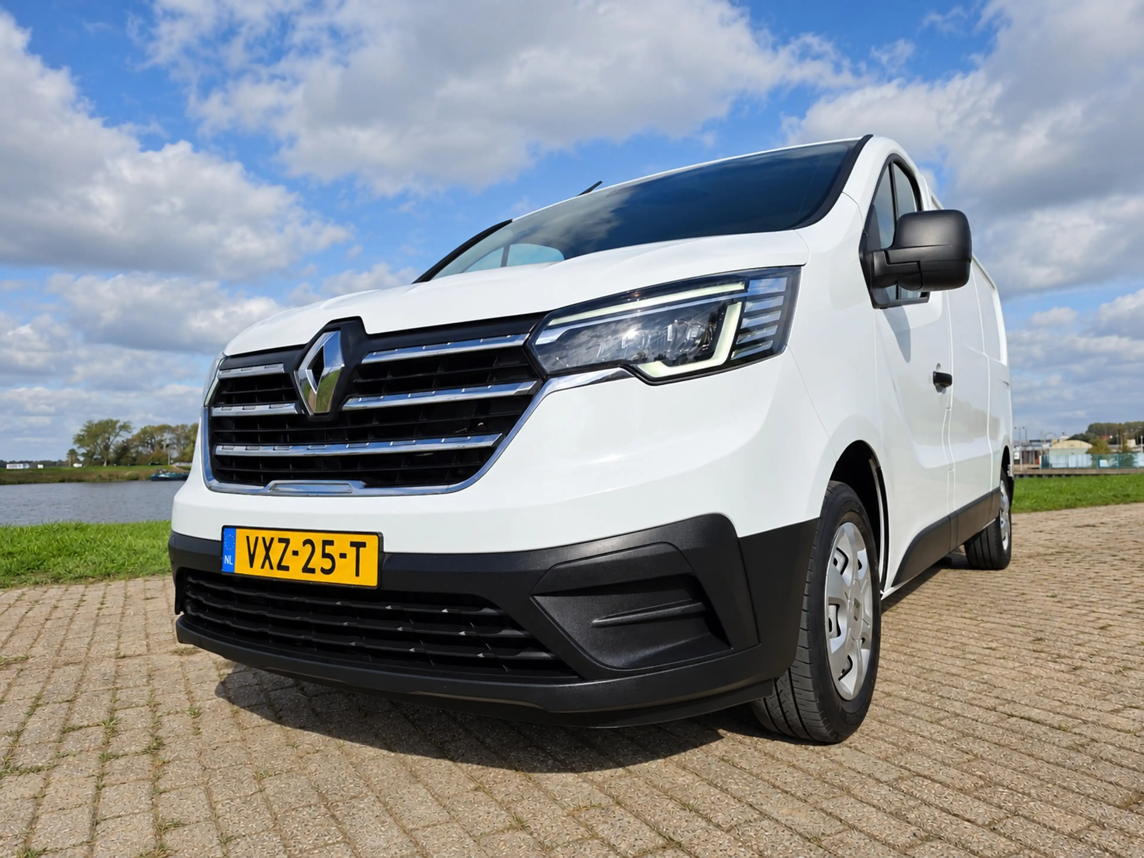 Renault Trafic 2.0 dCi T30 L2H1Bns — photo 6