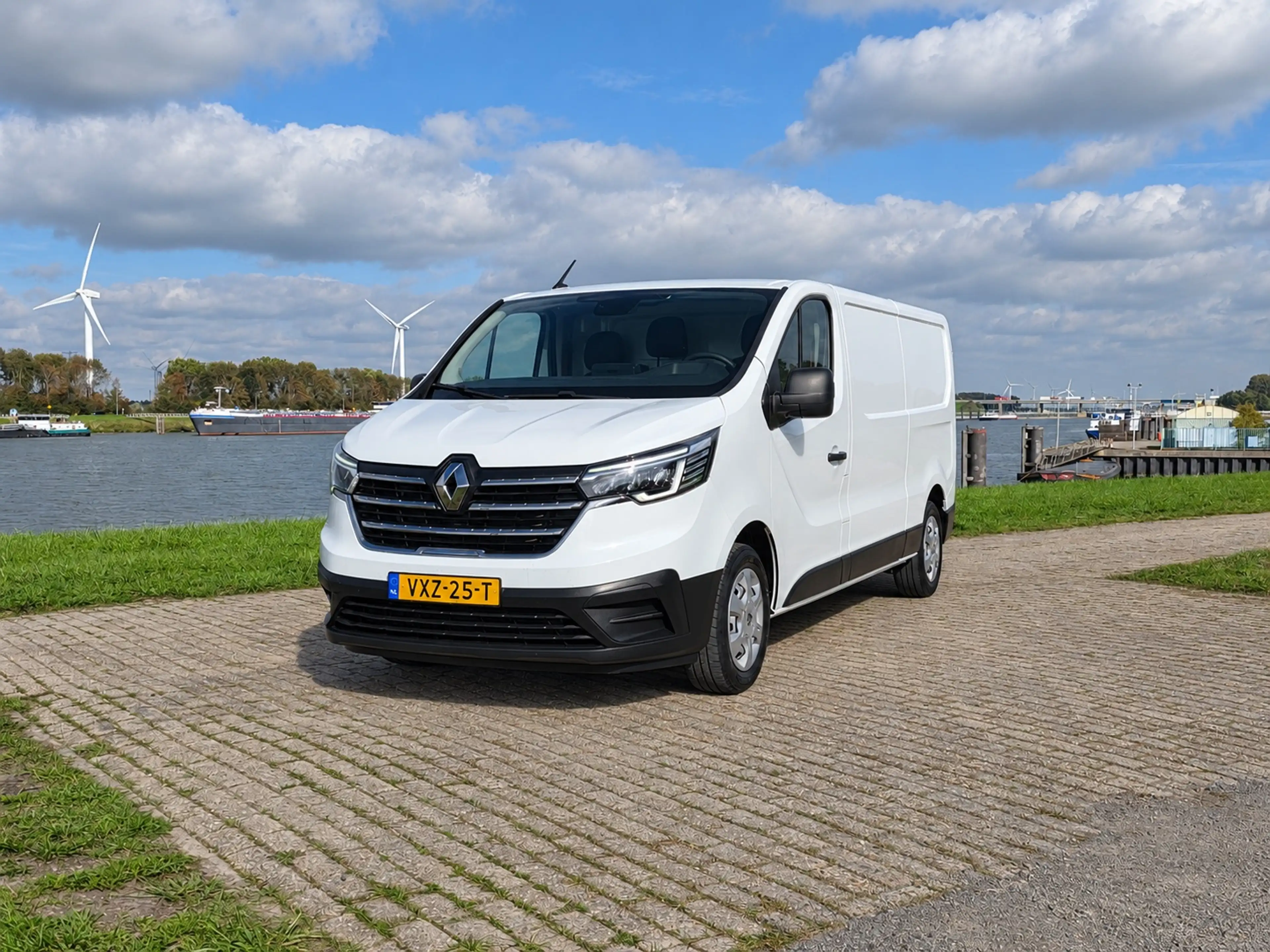 Renault Trafic 2.0 dCi T30 L2H1Bns — photo 5